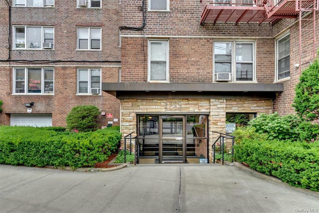 Property Photo:  4265 Webster Avenue 4D  NY 10470 