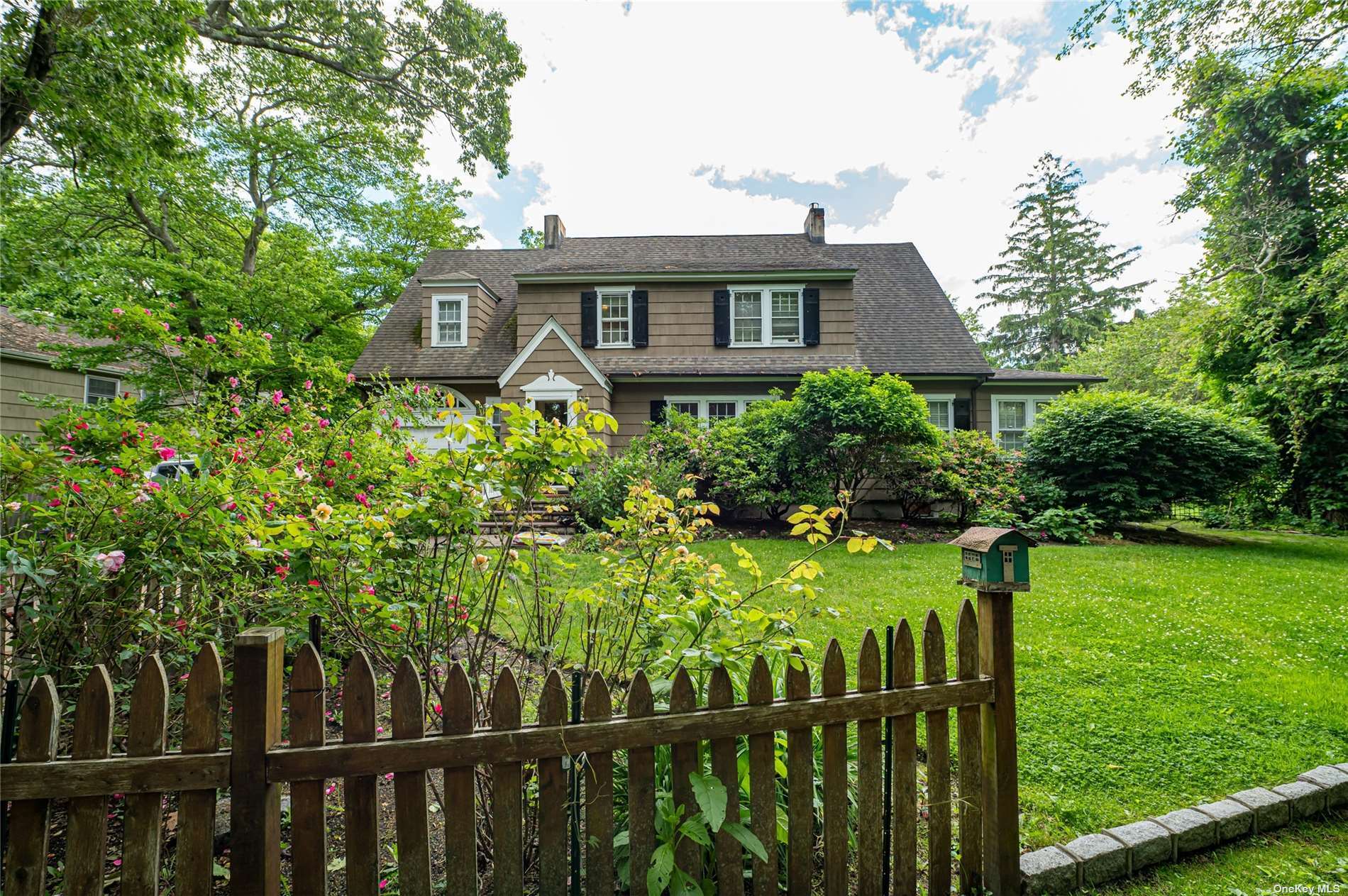 Property Photo:  41 Lake Drive  NY 11795 