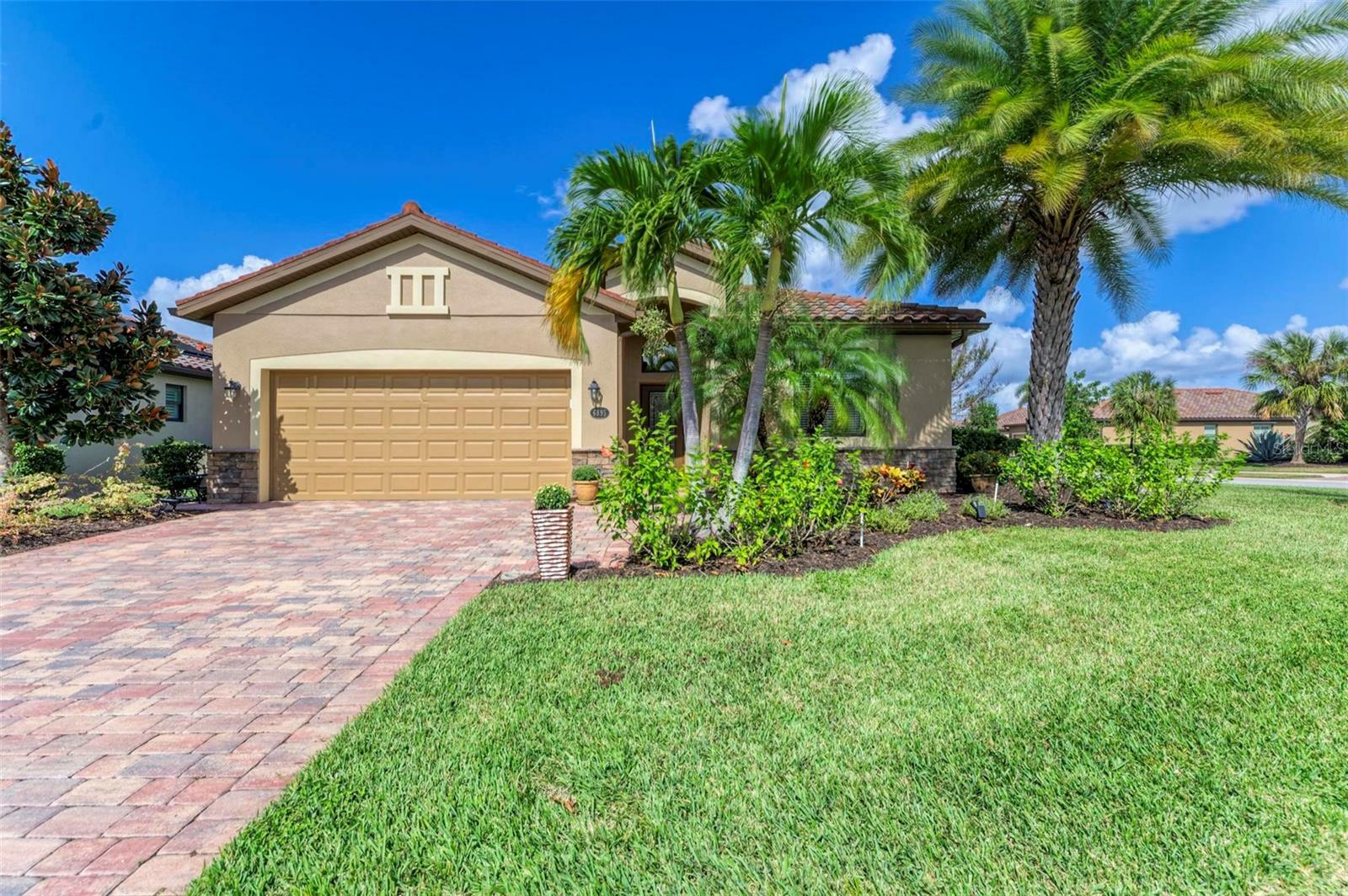 Property Photo:  6895 Willowshire Way  FL 34212 