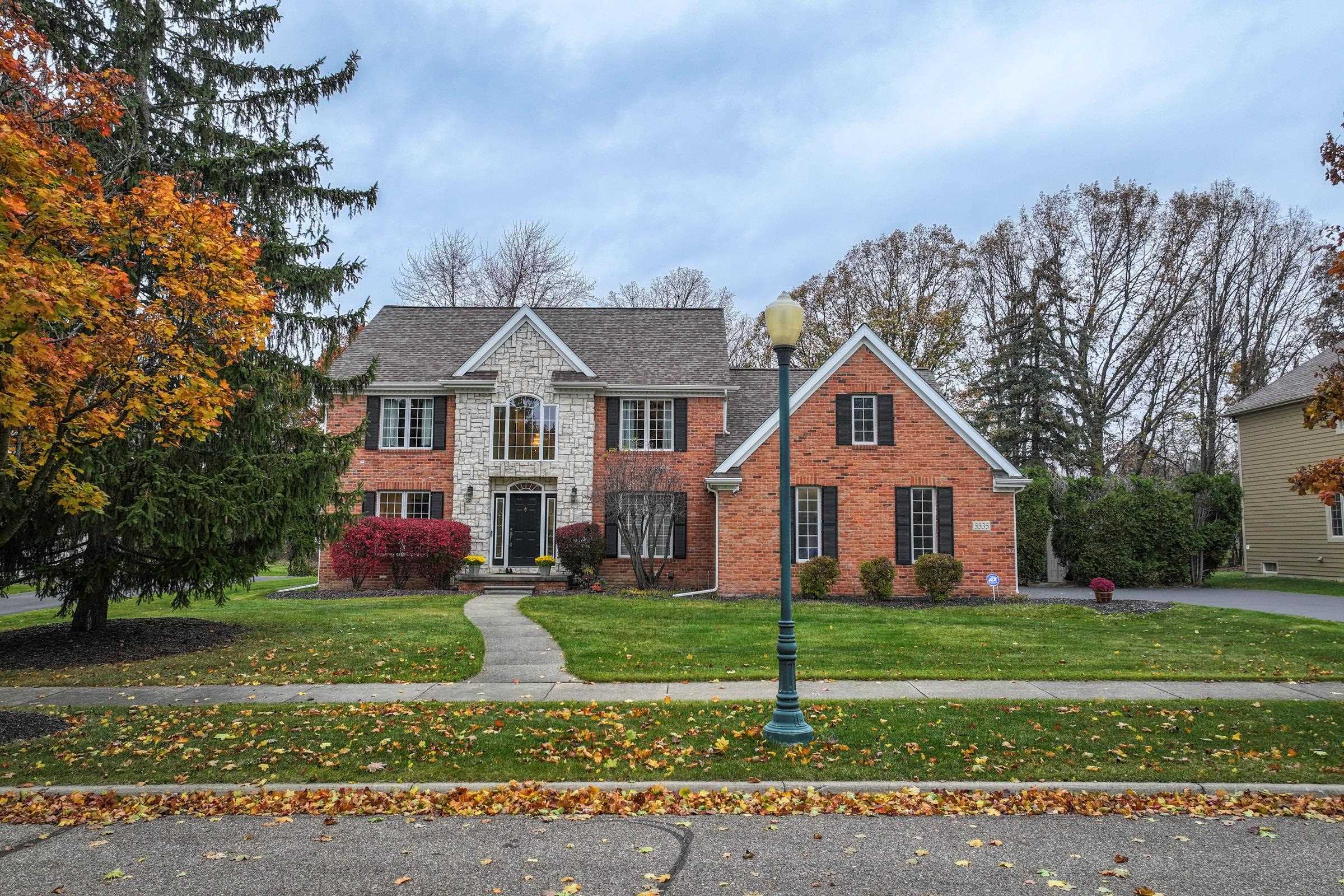 Property Photo:  5535 Woodfield Court  MI 48439 