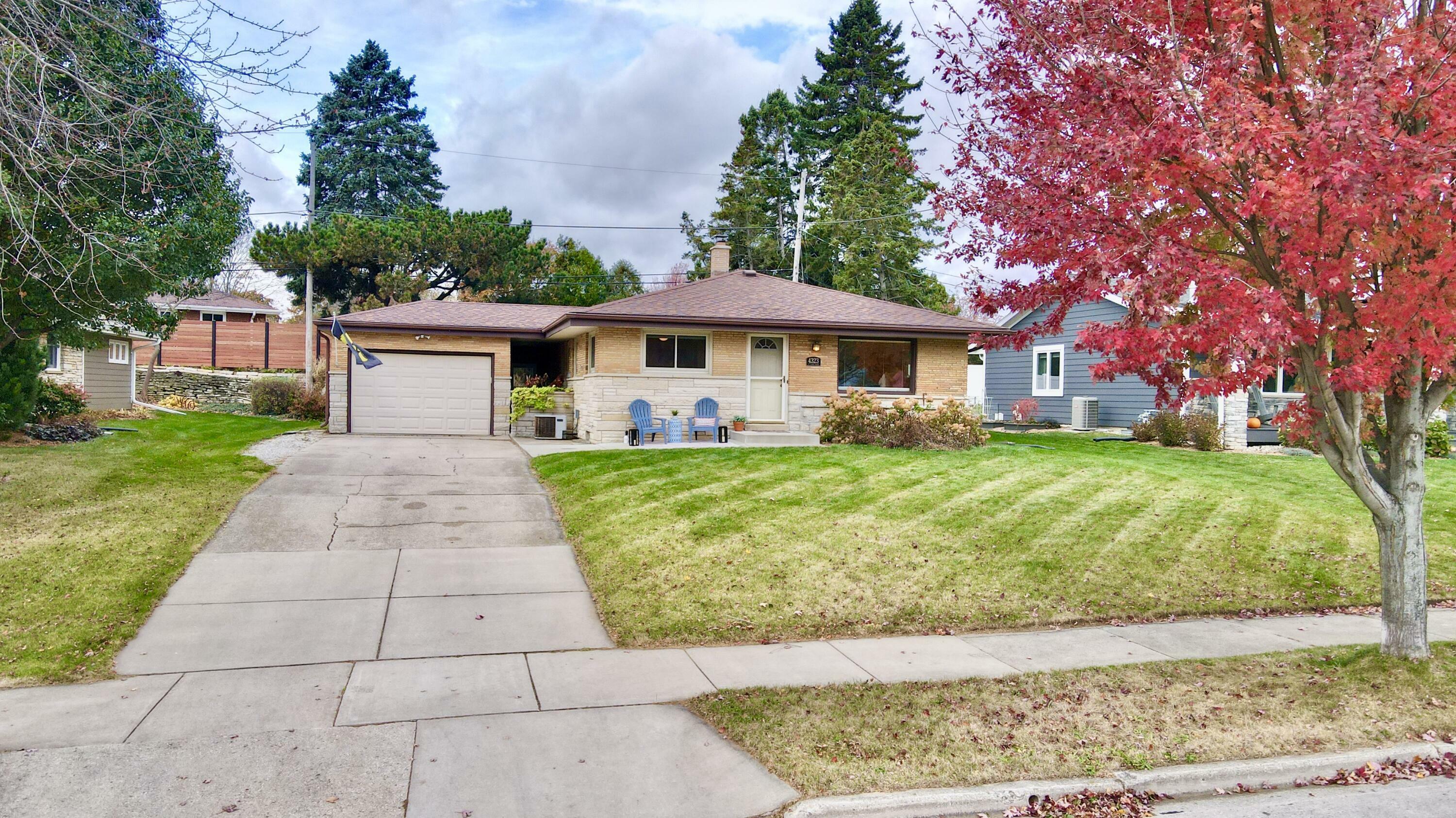 Property Photo:  4323 S Lake Dr  WI 53110 