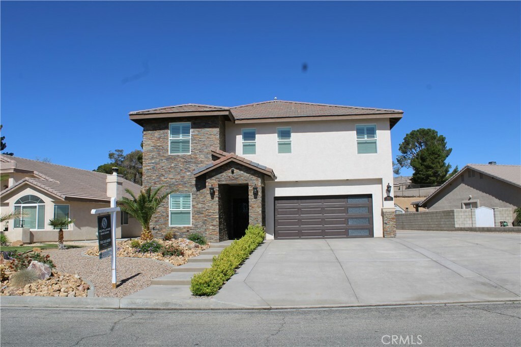 Property Photo: 27404 Outrigger Lane CA 92342