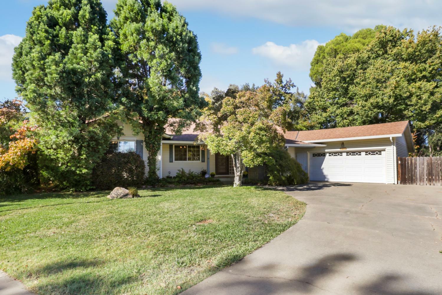 Property Photo:  7051 Wilshire Circle  CA 95822 