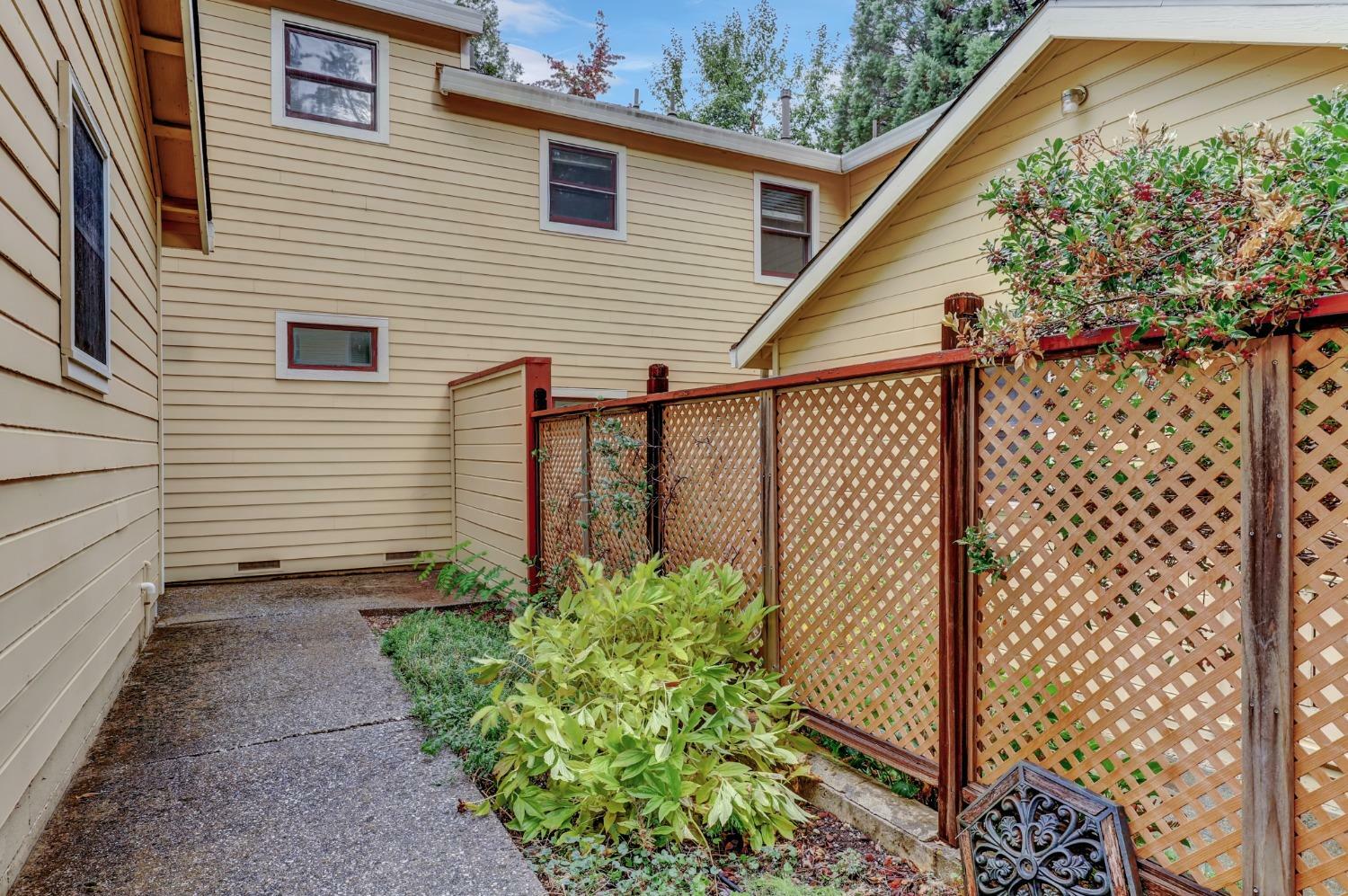 Property Photo:  350 Bridge Way  CA 95959 