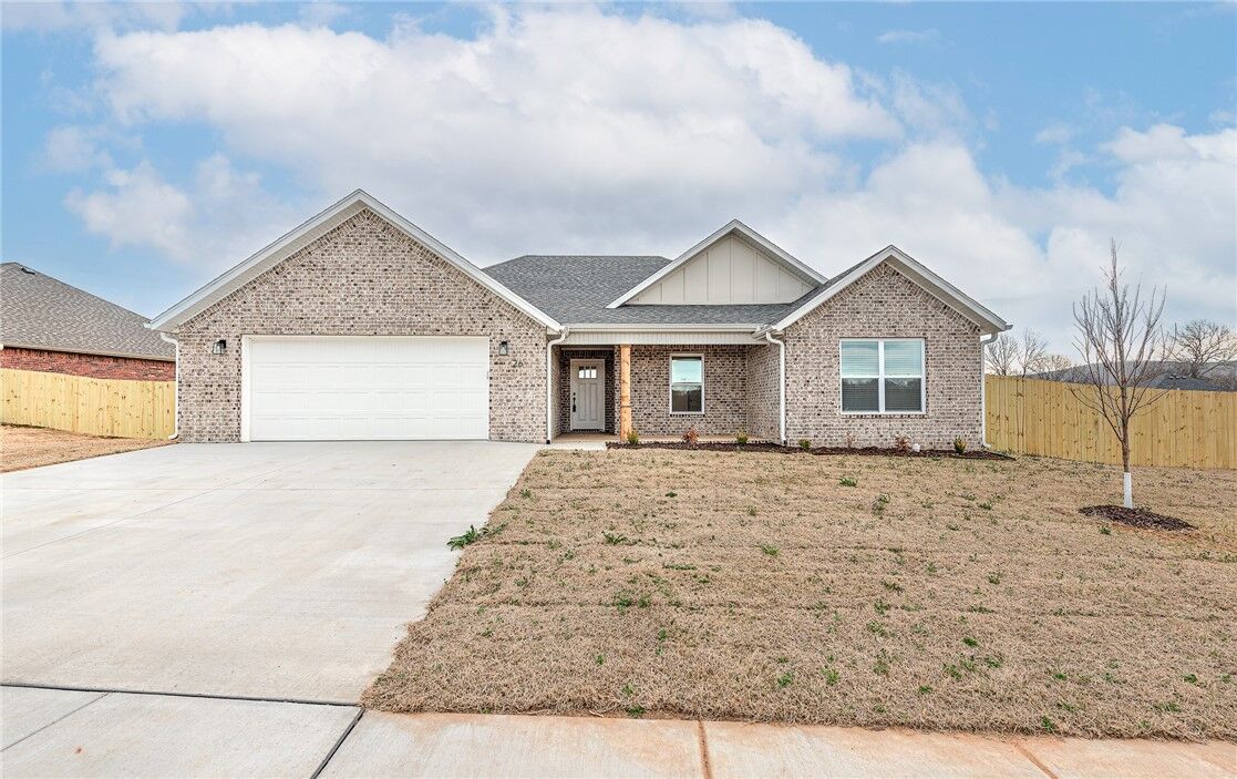 Property Photo:  26 N Banner Avenue  AR 72730 