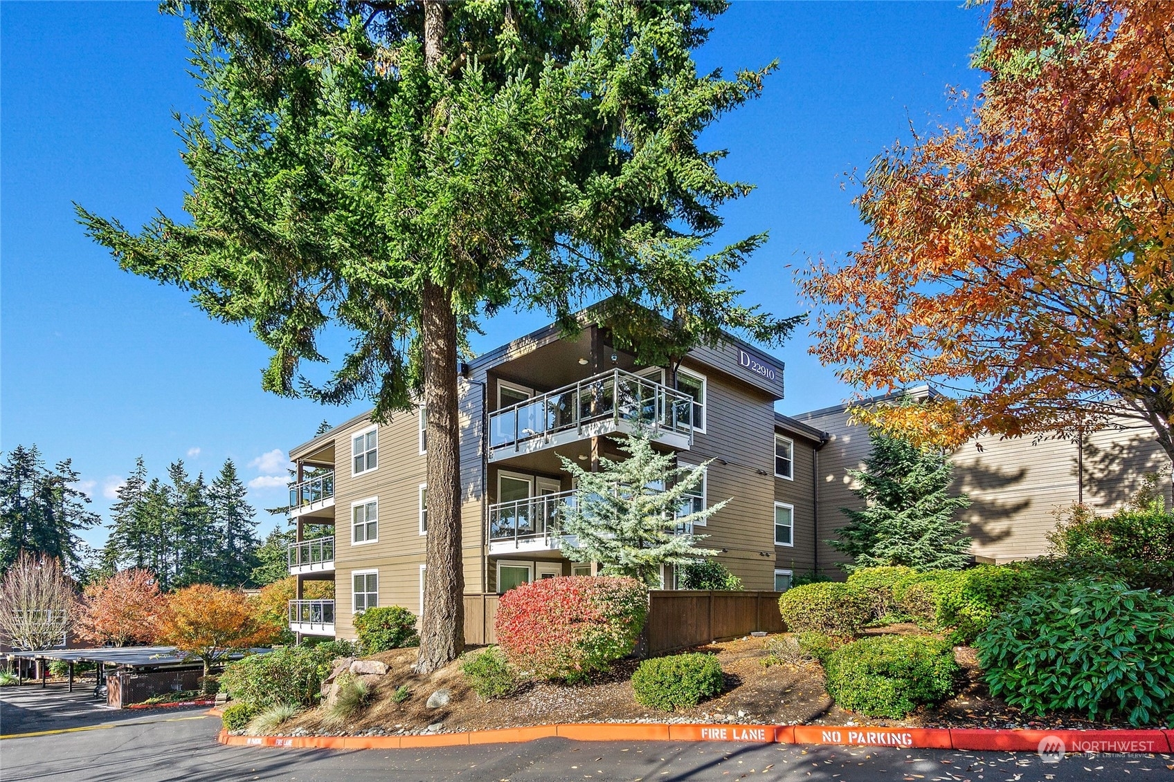 22910 90th Avenue W D402  Edmonds WA 98026 photo