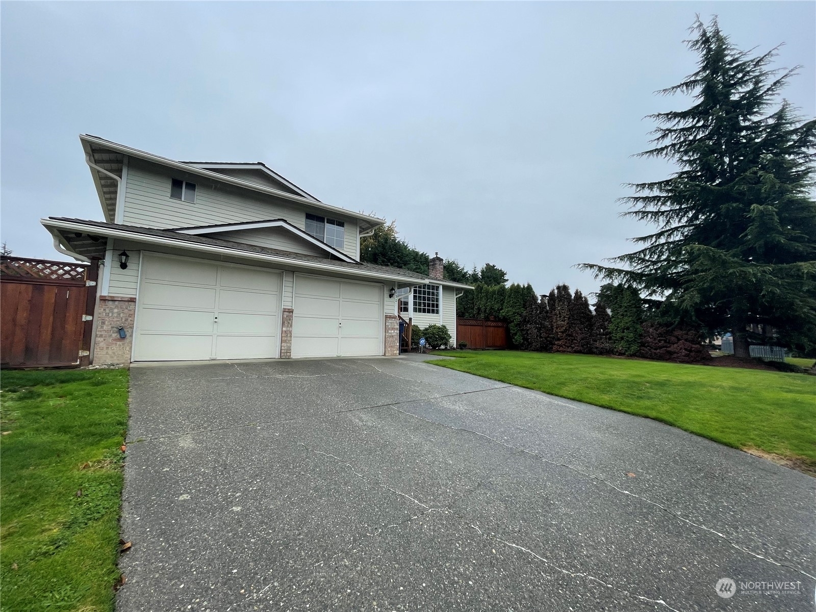 Property Photo: 6301 67th Avenue NE WA 98271