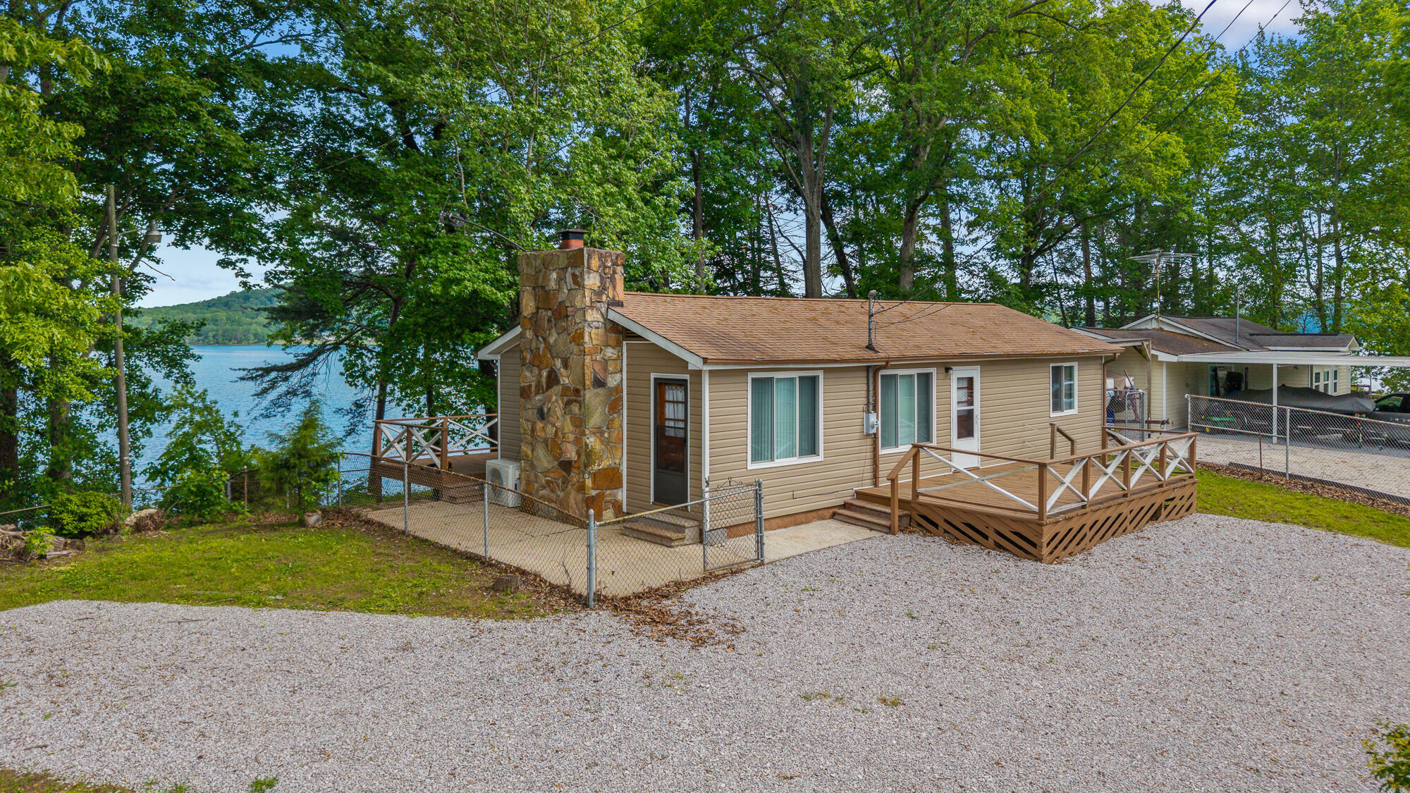 1336 Whites Creek Road  Spring City TN 37381 photo