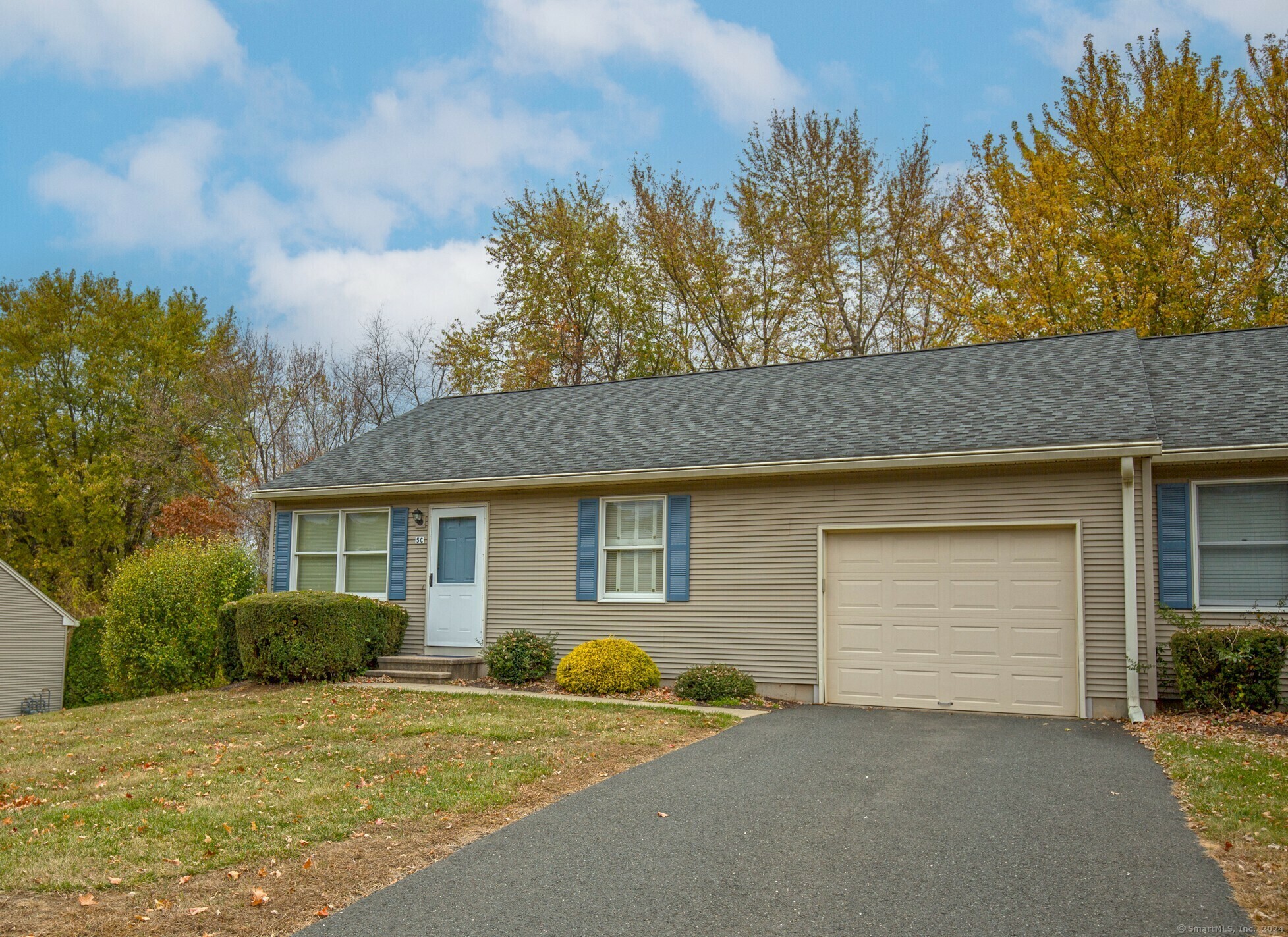Property Photo: 102 North Maple Street 5C CT 06082