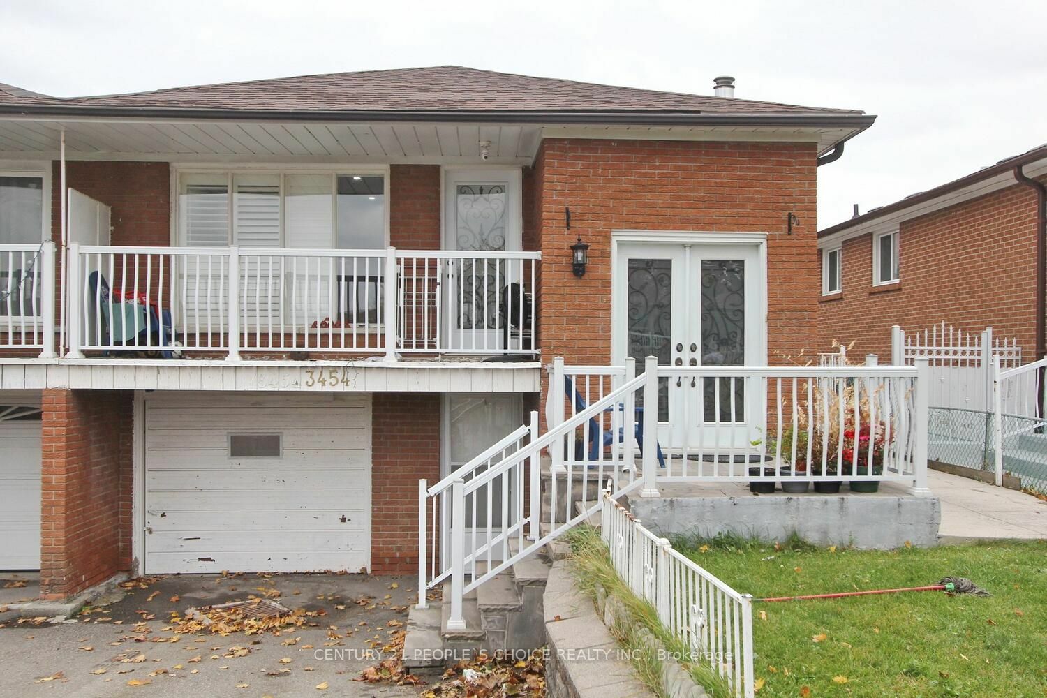 3454 Chipley Cres  Mississauga ON L4T 2E2 photo