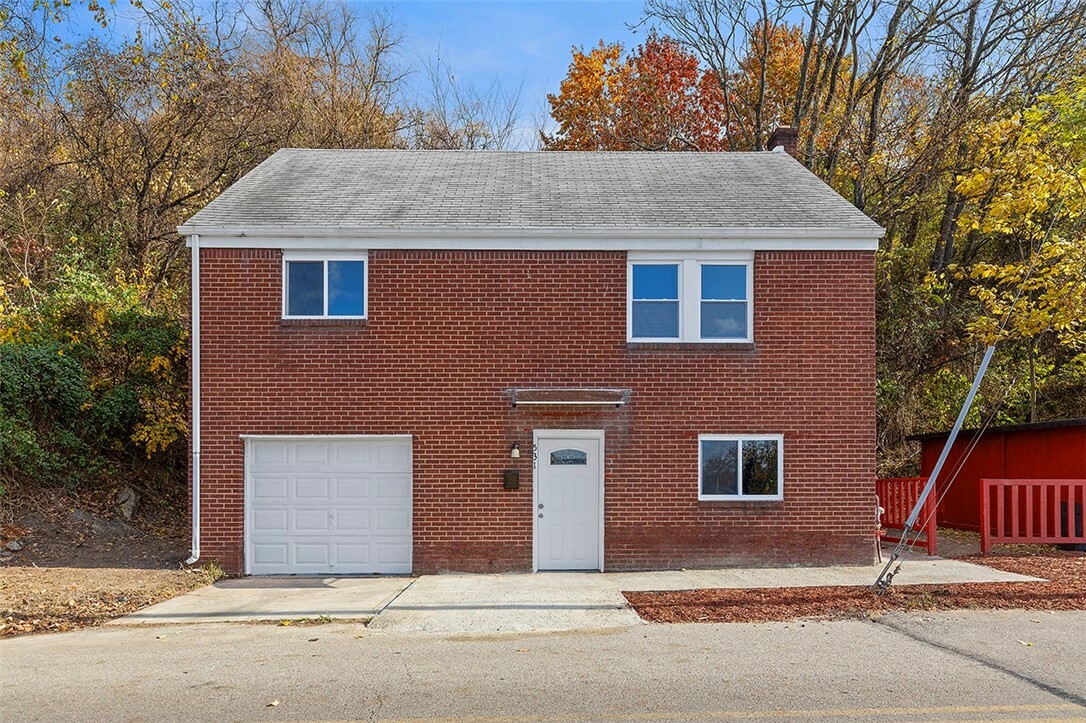 Property Photo:  531 Pacific Ave  PA 15045 