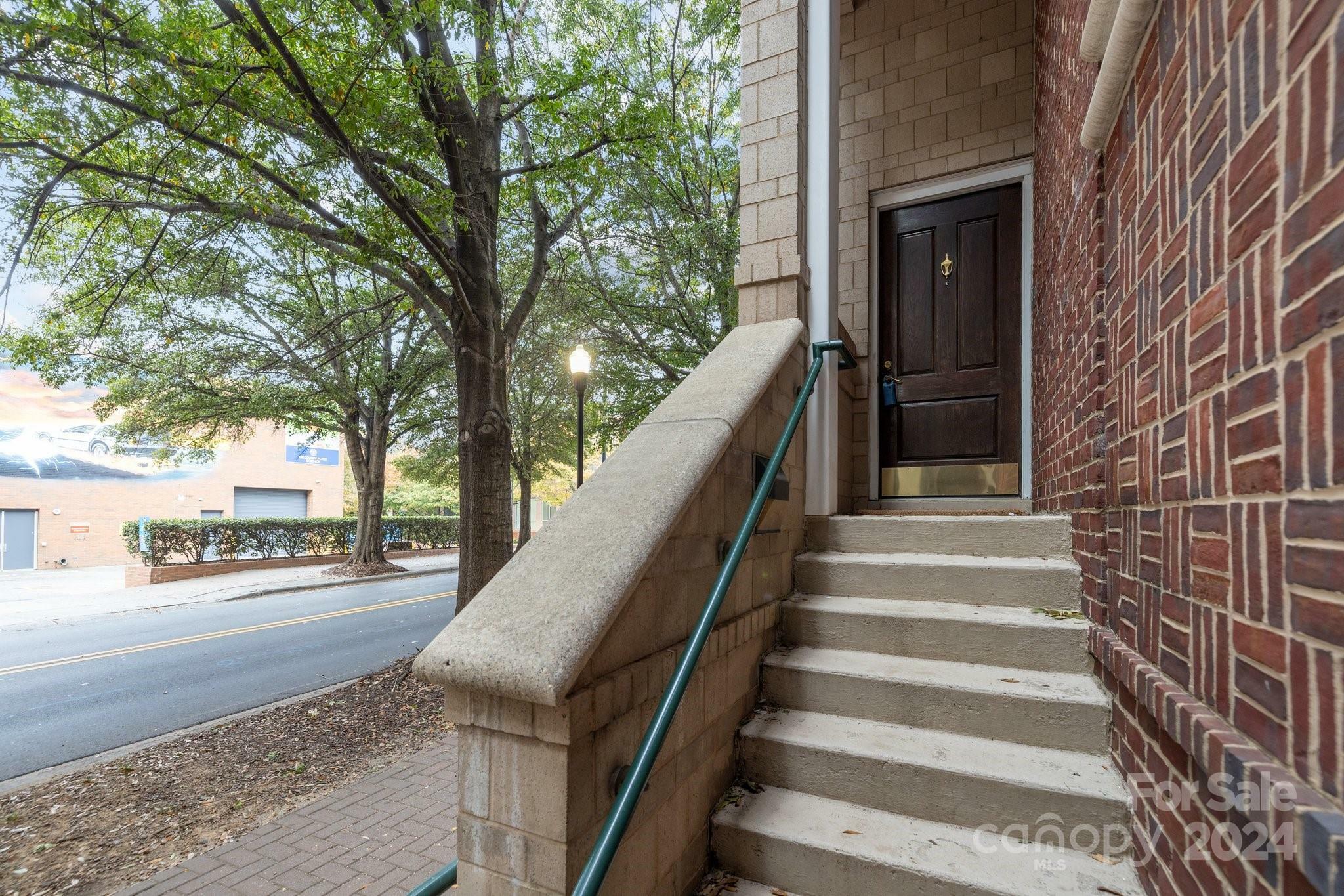 Property Photo:  400 N Church Street 206  NC 28202 