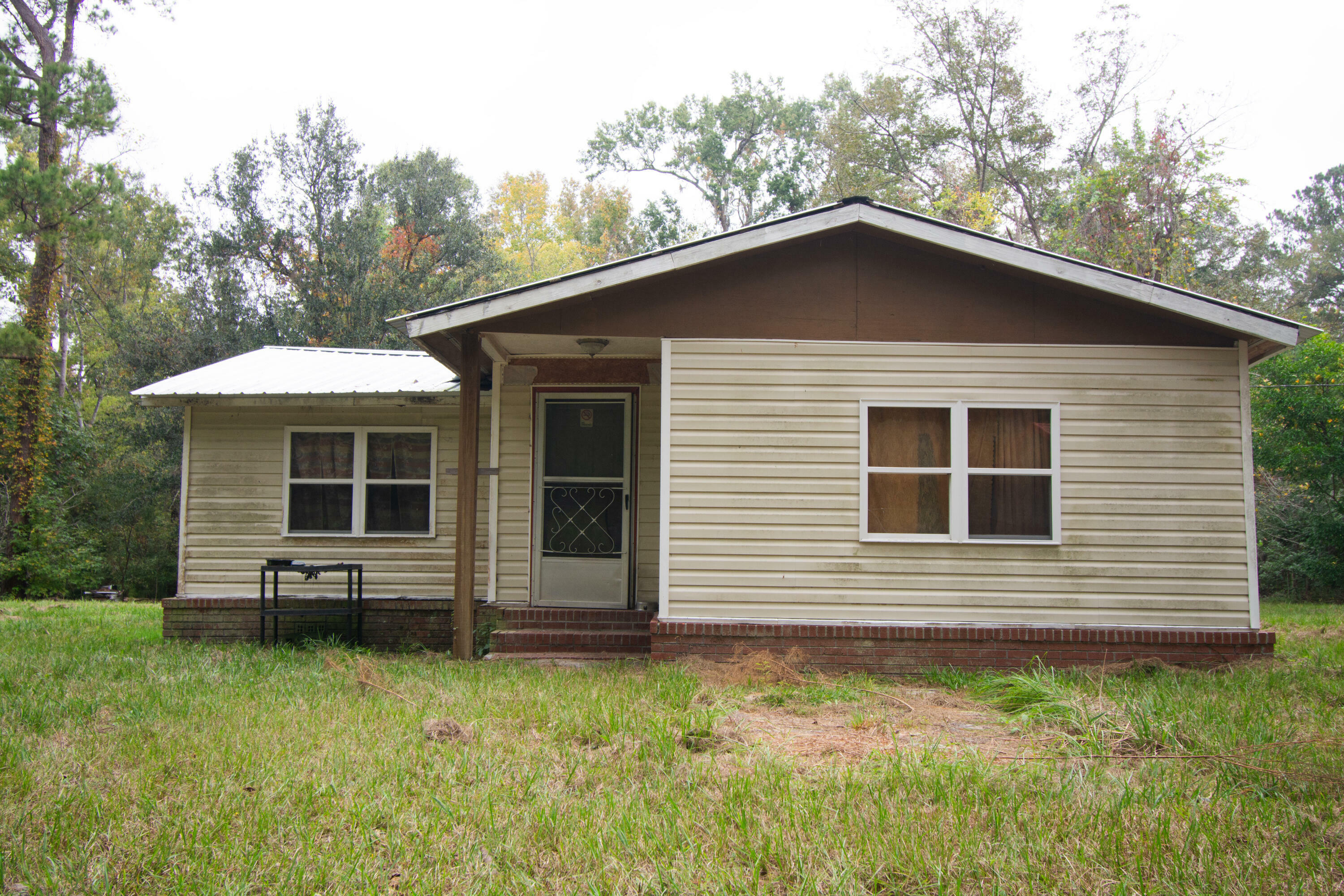 Property Photo:  1703 Bennetts Point Road  SC 29446 