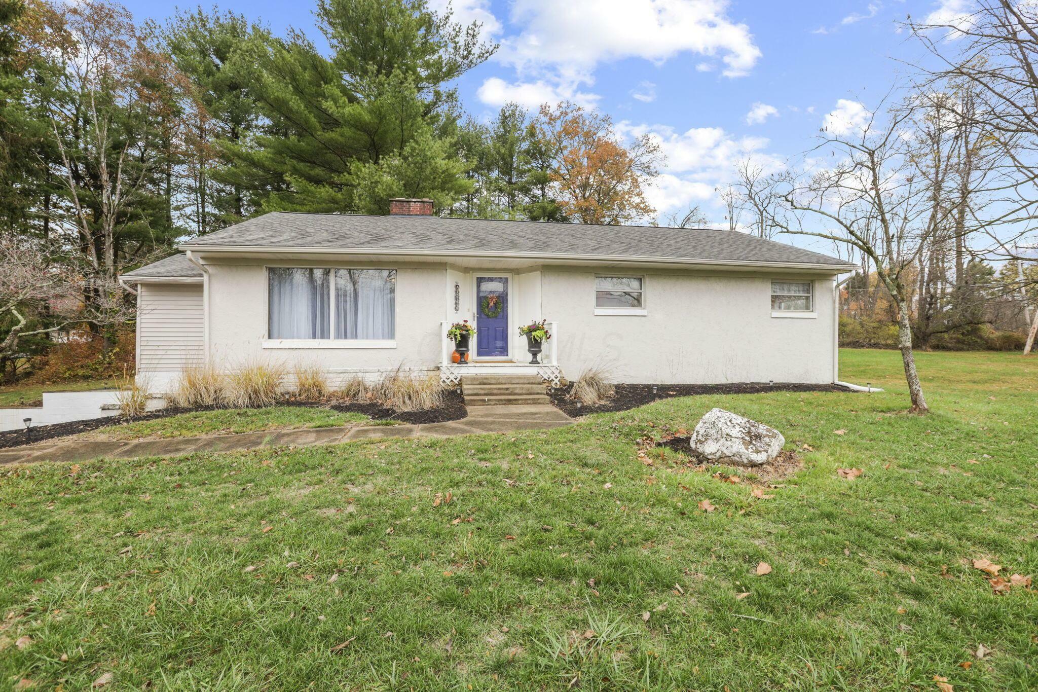 Property Photo:  1499 Stringtown NE Road  OH 43130 