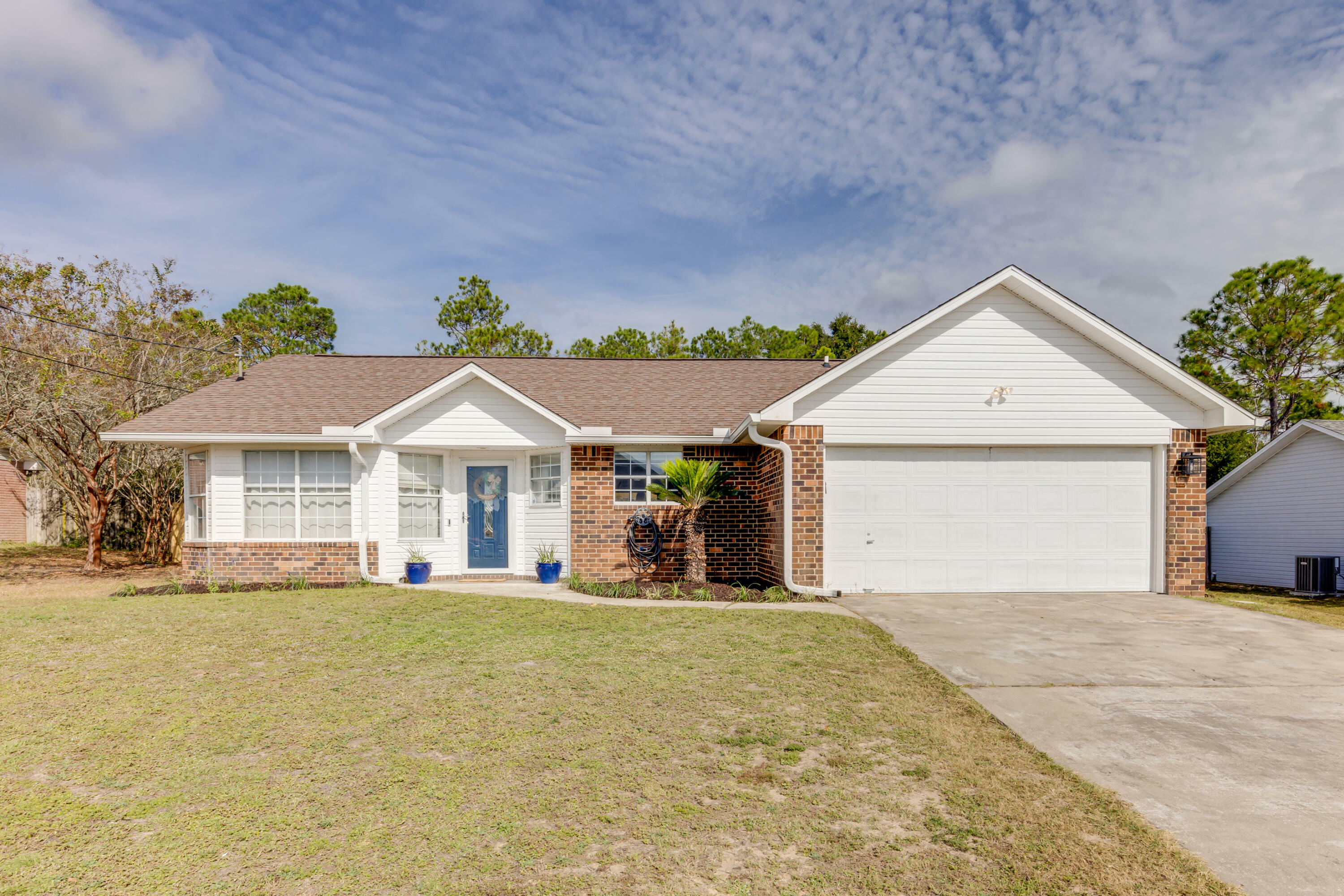 Property Photo:  1237 Jefferyscot Drive  FL 32536 