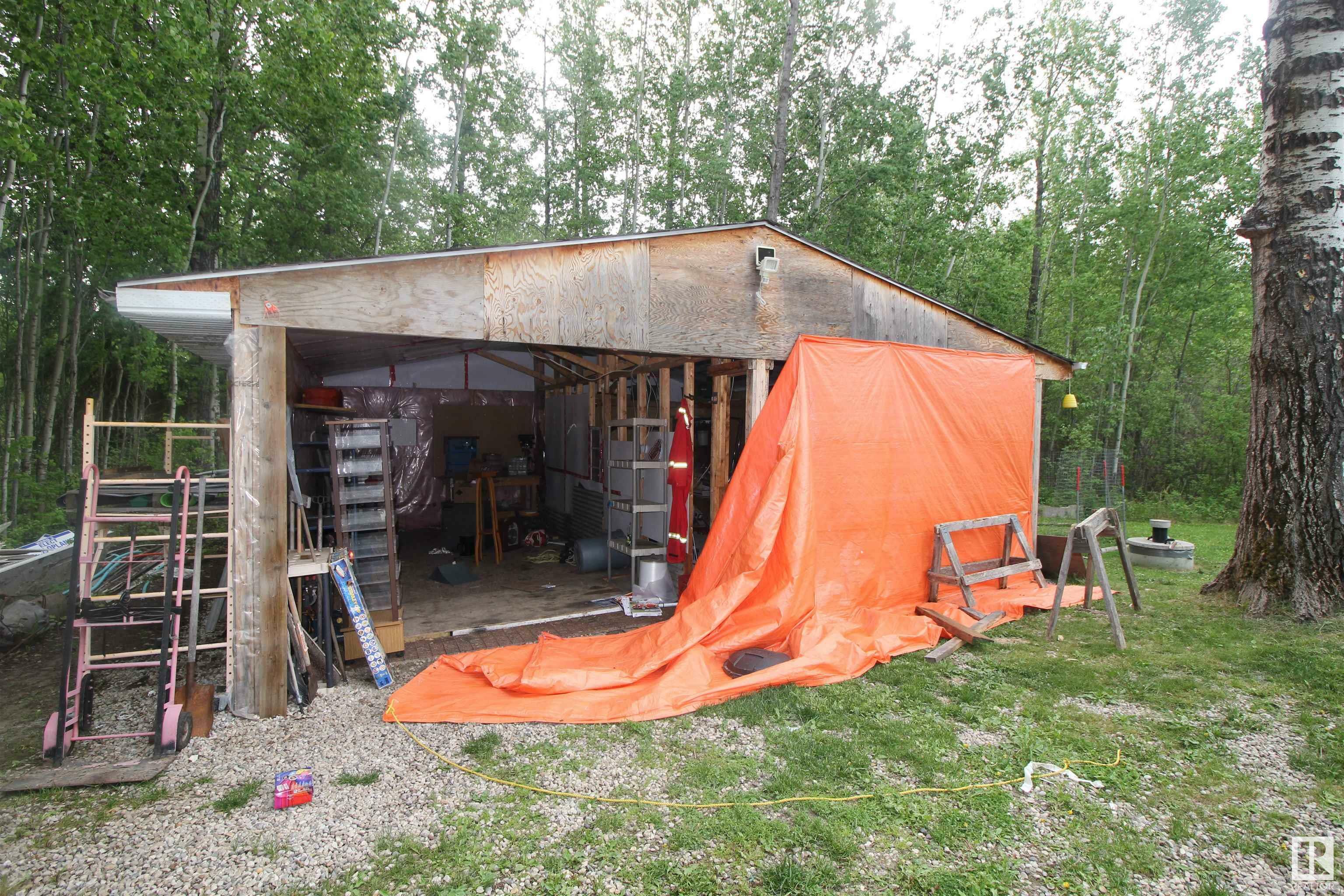 Property Photo:  53513 Rge Rd 35  AB T0E 0A0 