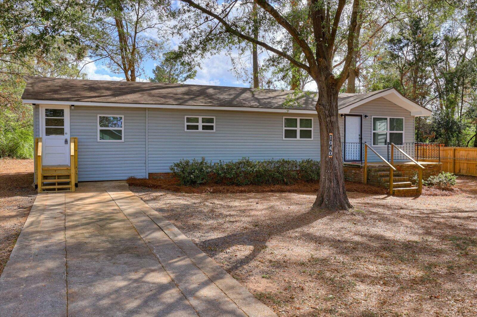 Property Photo:  1040 E Peachtree Street  GA 30434 