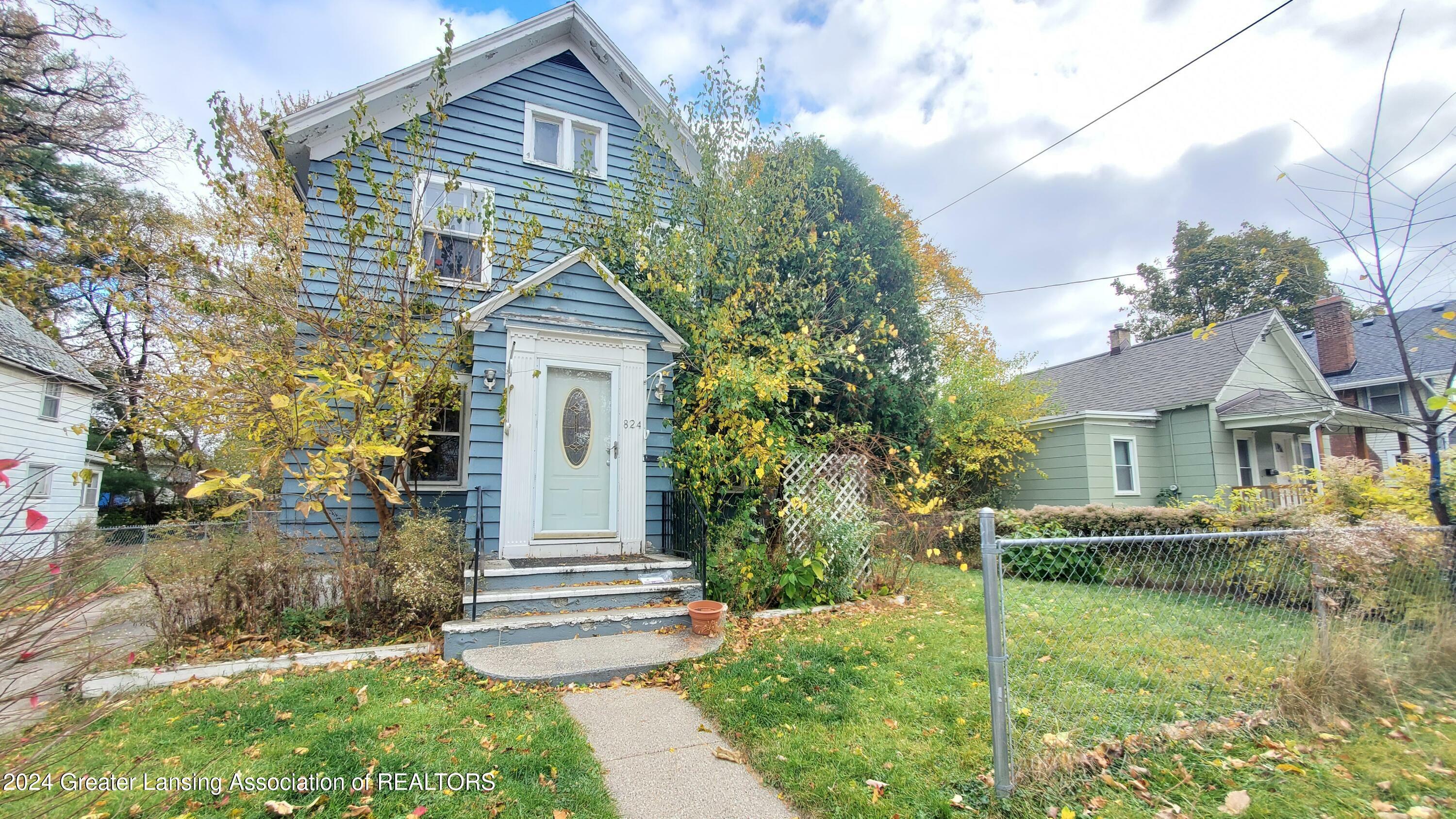 824 Wisconsin Avenue  Lansing MI 48915 photo