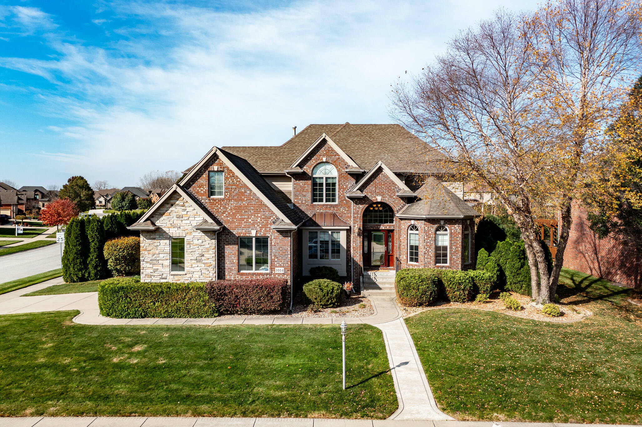 Property Photo: 1014 E Cambridge Drive IN 46375
