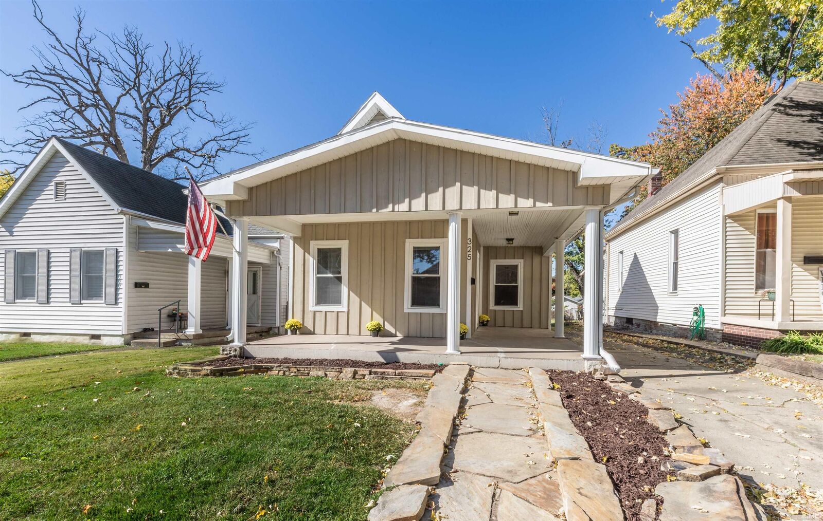Property Photo:  325 S Barker Avenue  IN 47712 