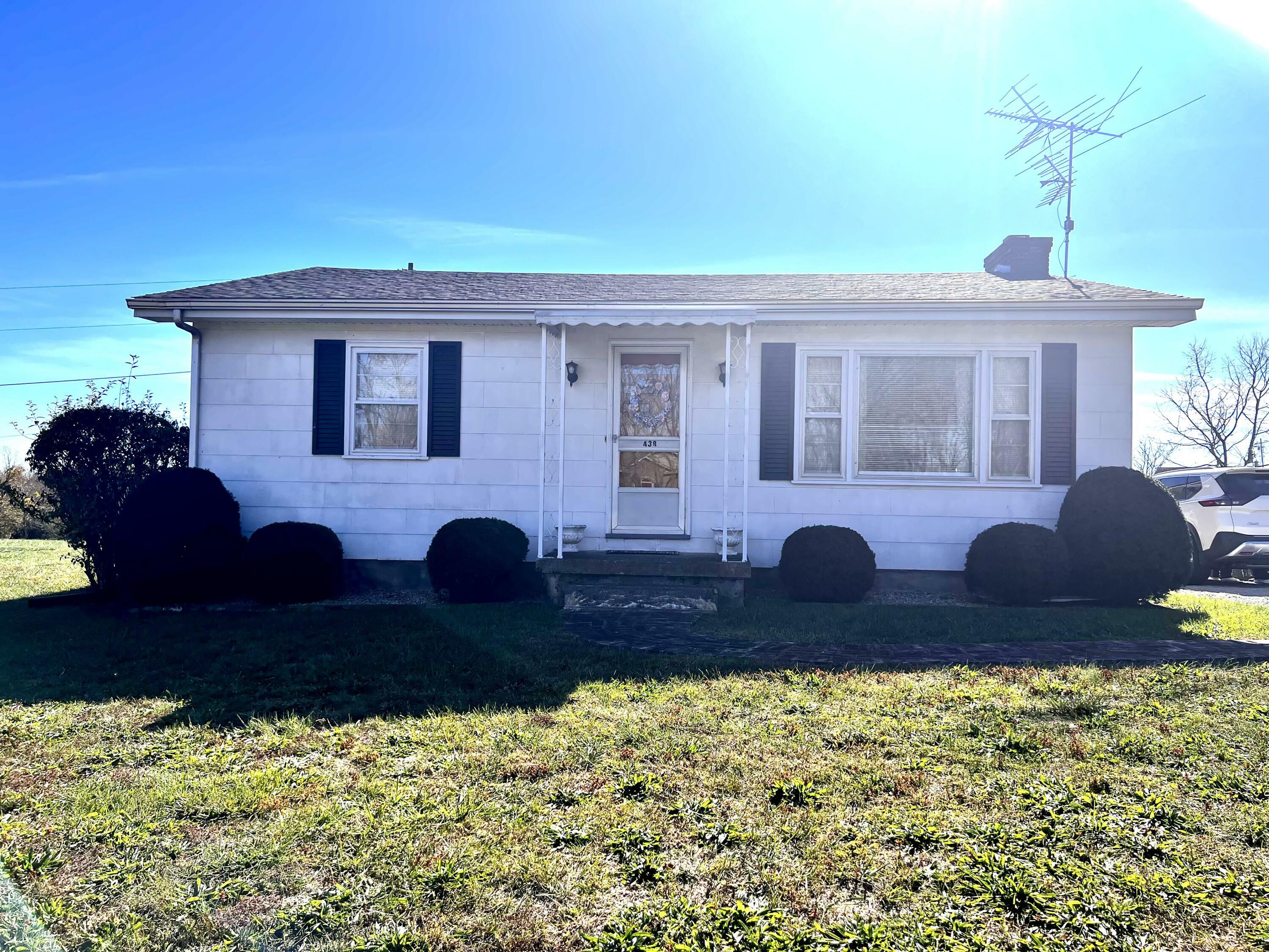 Property Photo: 438 McCrosky Pike KY 40330