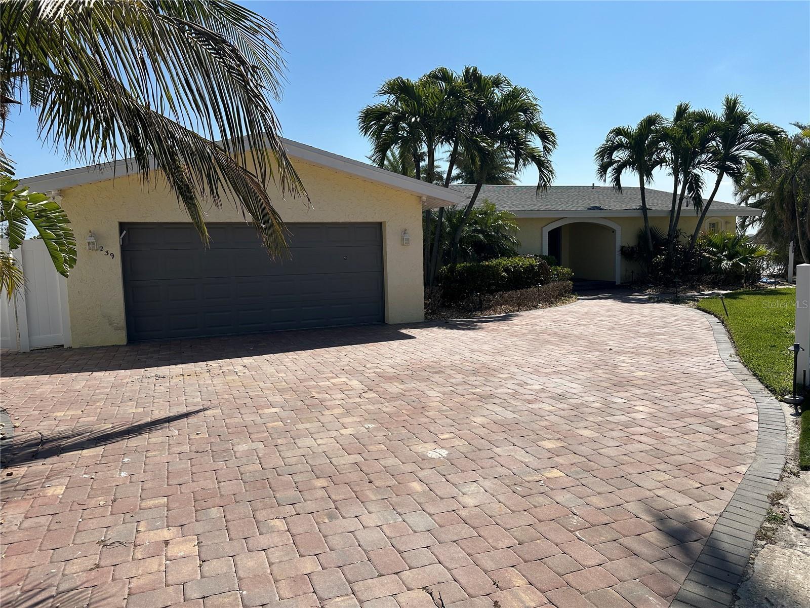 Property Photo: 239 Punta Vista Drive FL 33706
