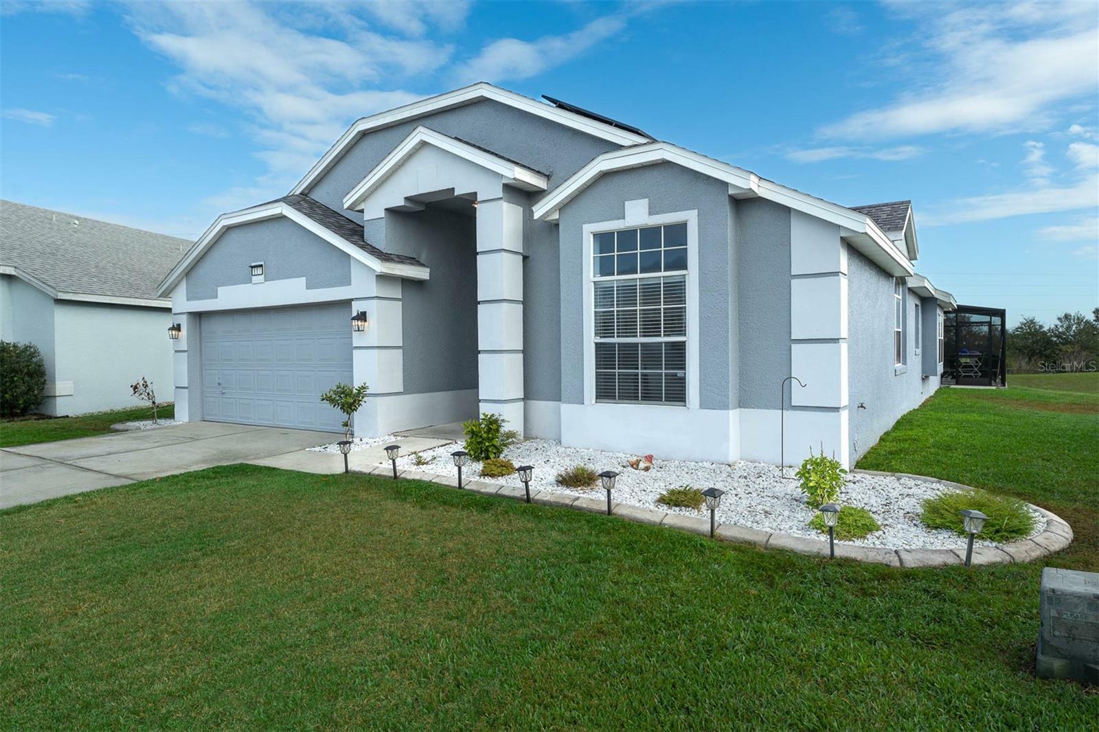 Property Photo:  607 Downing Circle  FL 33897 