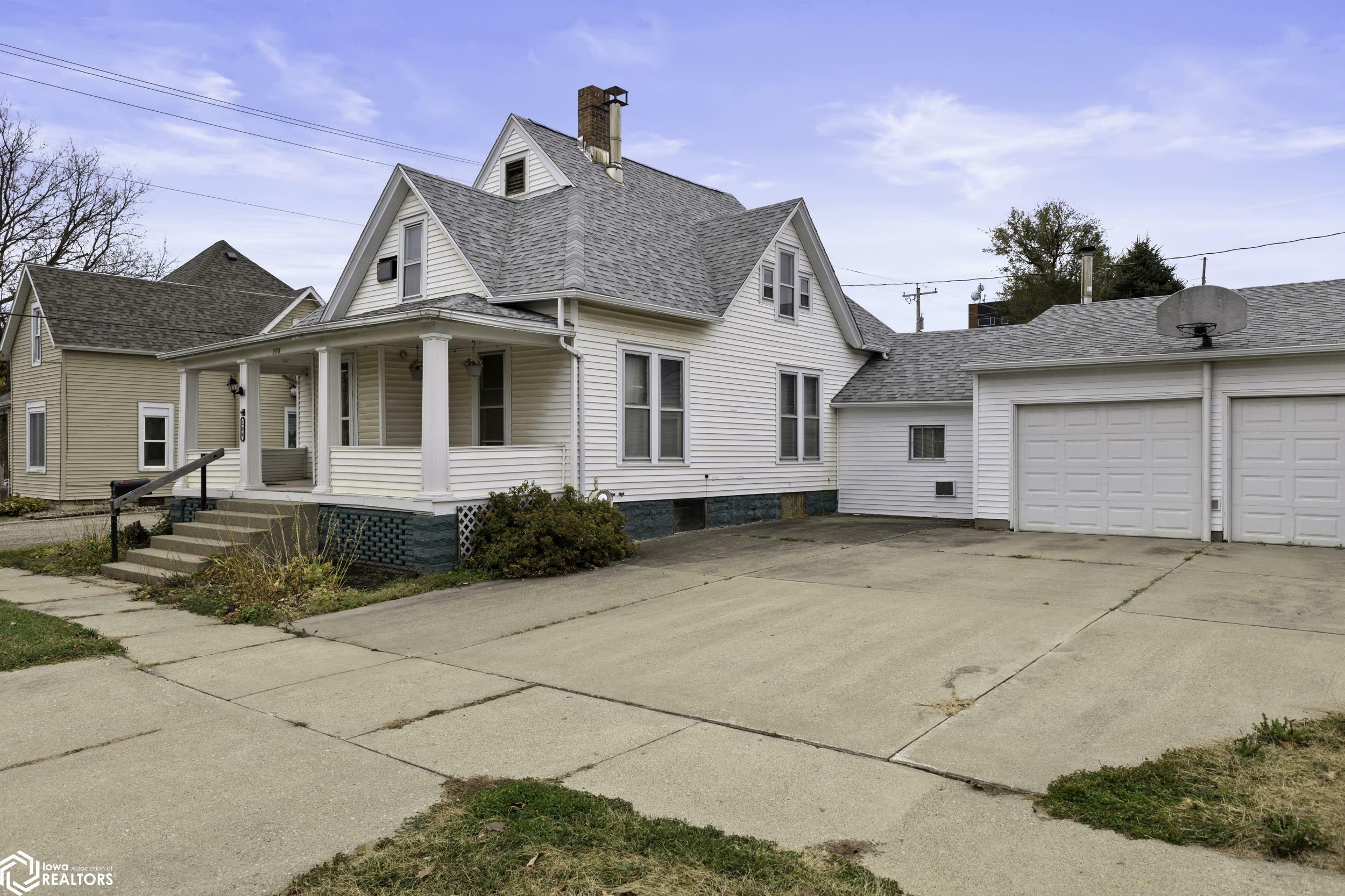 Property Photo:  208 W Grant Street  IA 50158 