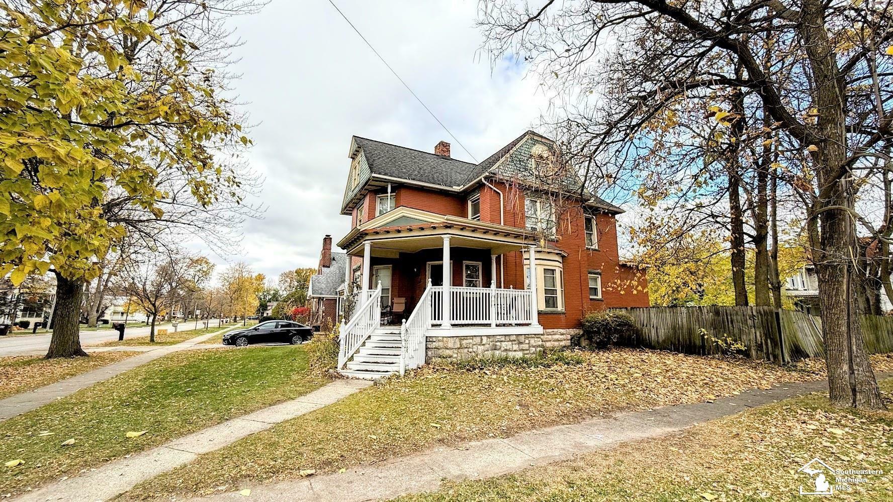 Property Photo:  1402 Monroe Street  MI 48117 