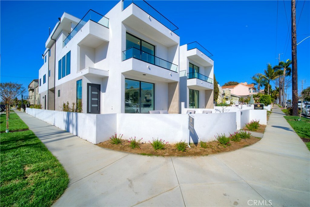 Property Photo: 203 Indianapolis Avenue CA 92648