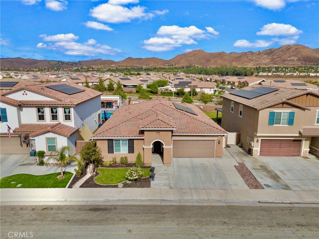 Property Photo:  29106 Tembuso  CA 92530 