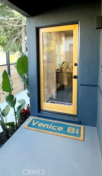 2353 Beach Avenue  Venice CA 90291 photo