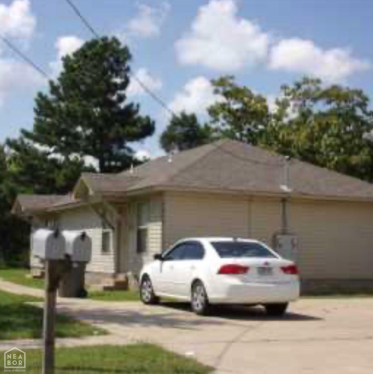 2404 Court Street  Jonesboro AR 72401 photo