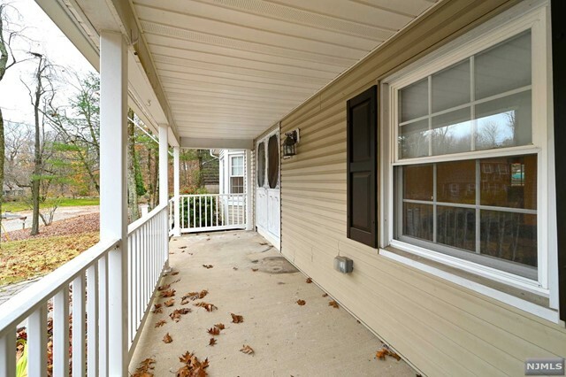 Property Photo:  22 Eagle Rock Road  NJ 07480 