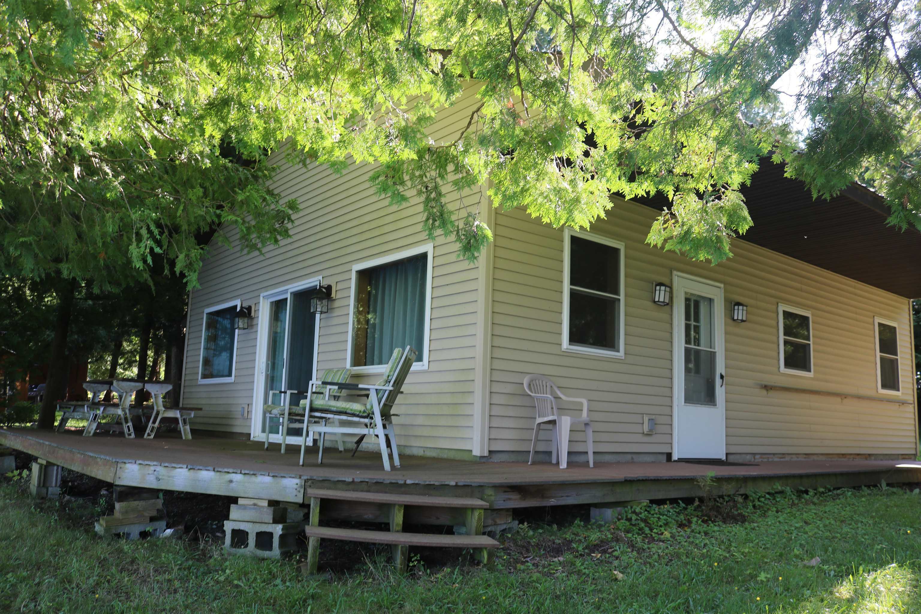 Property Photo:  78 Hammond Shore Road  VT 05457 