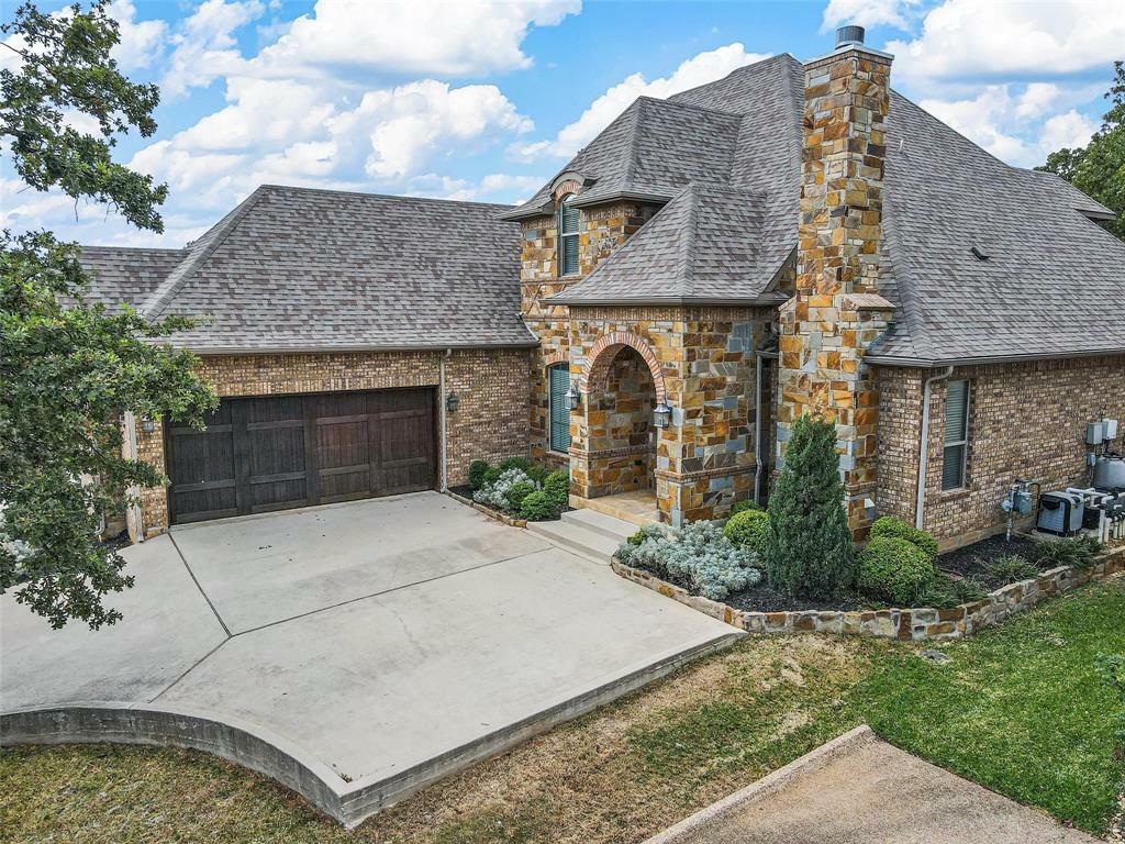 6801 Woodland Hills Drive  North Richland Hills TX 76182 photo