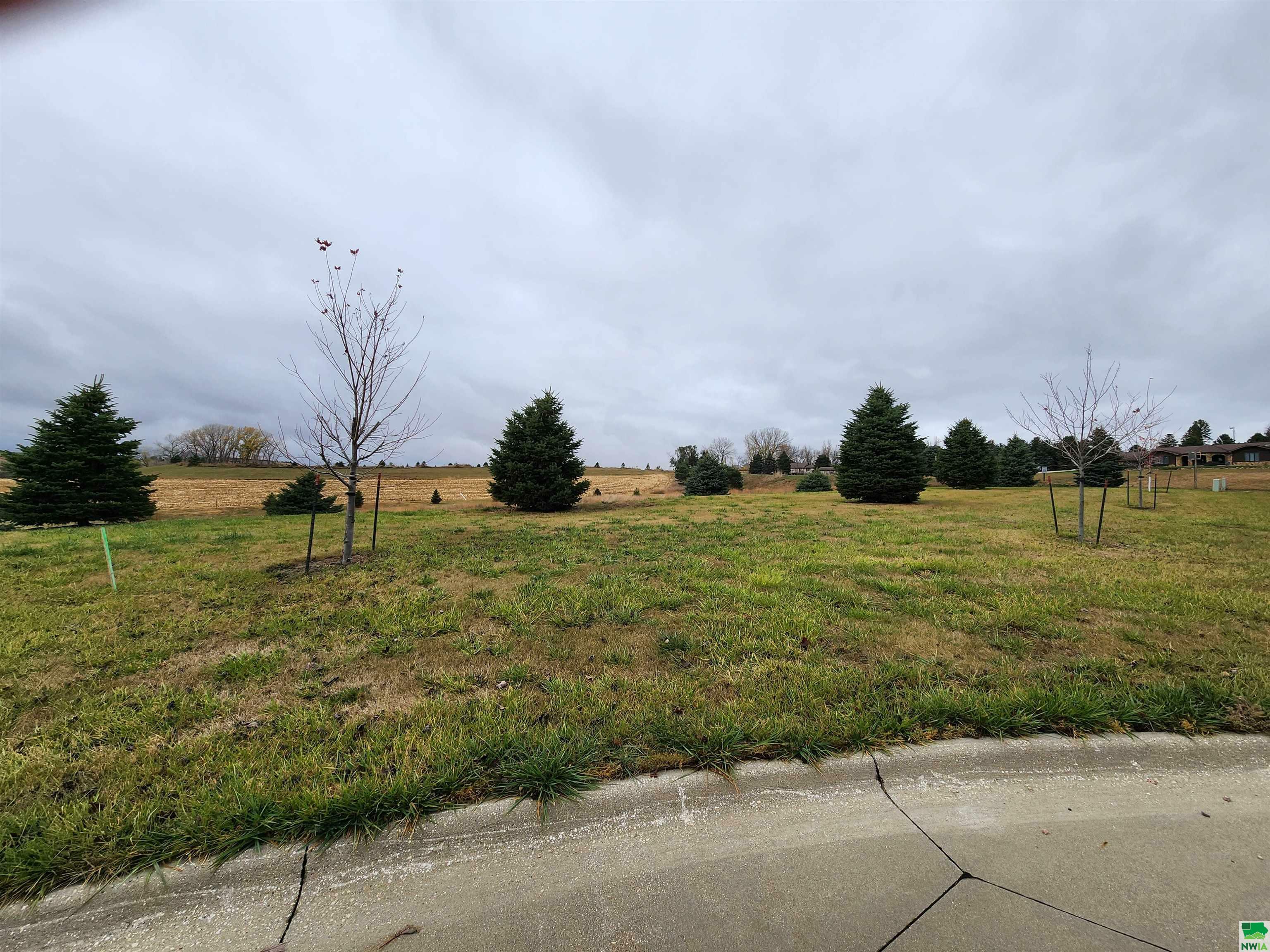 Property Photo:  Lot 4 Sweetwater Ct  IA 51038 