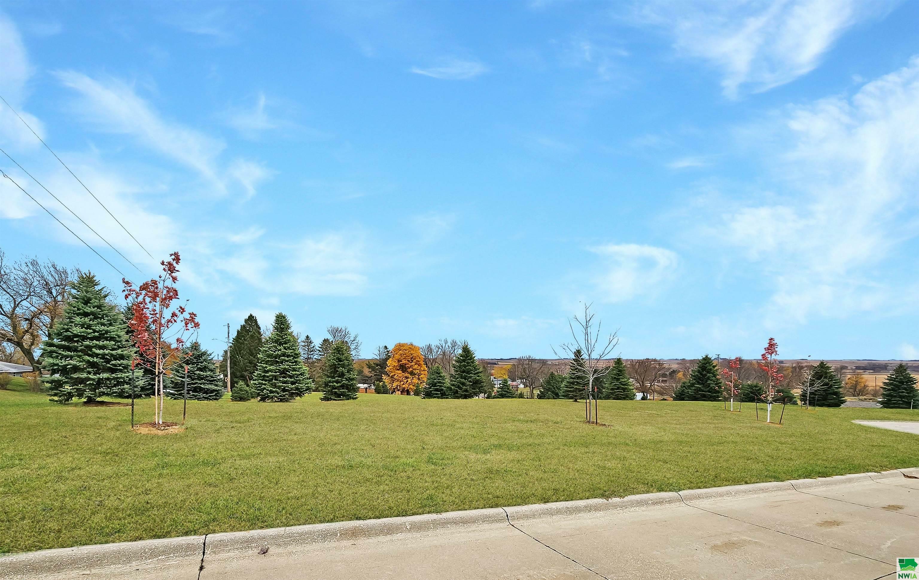 Property Photo:  Lot 4 Sweetwater Ct  IA 51038 