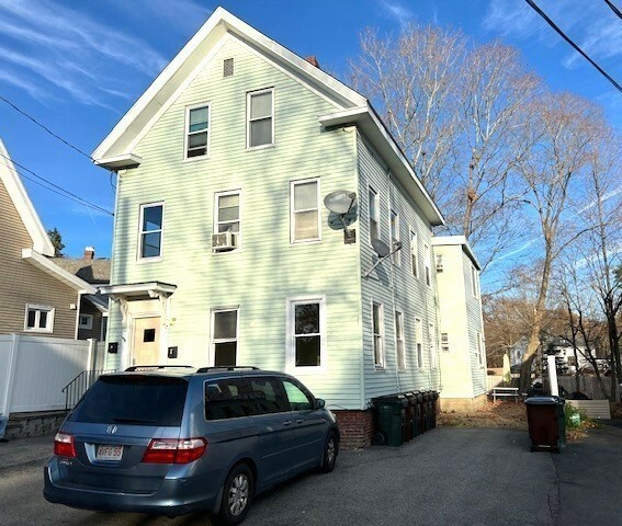 Property Photo:  1 Cedar Ct  MA 01913 