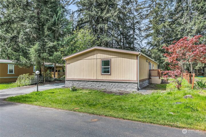 Property Photo: 20320 135th Avenue Ct E 93 WA 98338