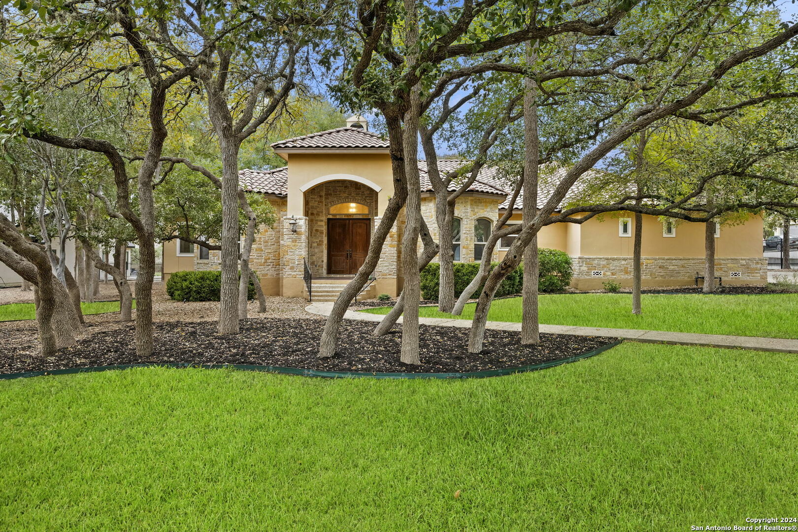 Property Photo: 8415 Wild Wind Park TX 78266