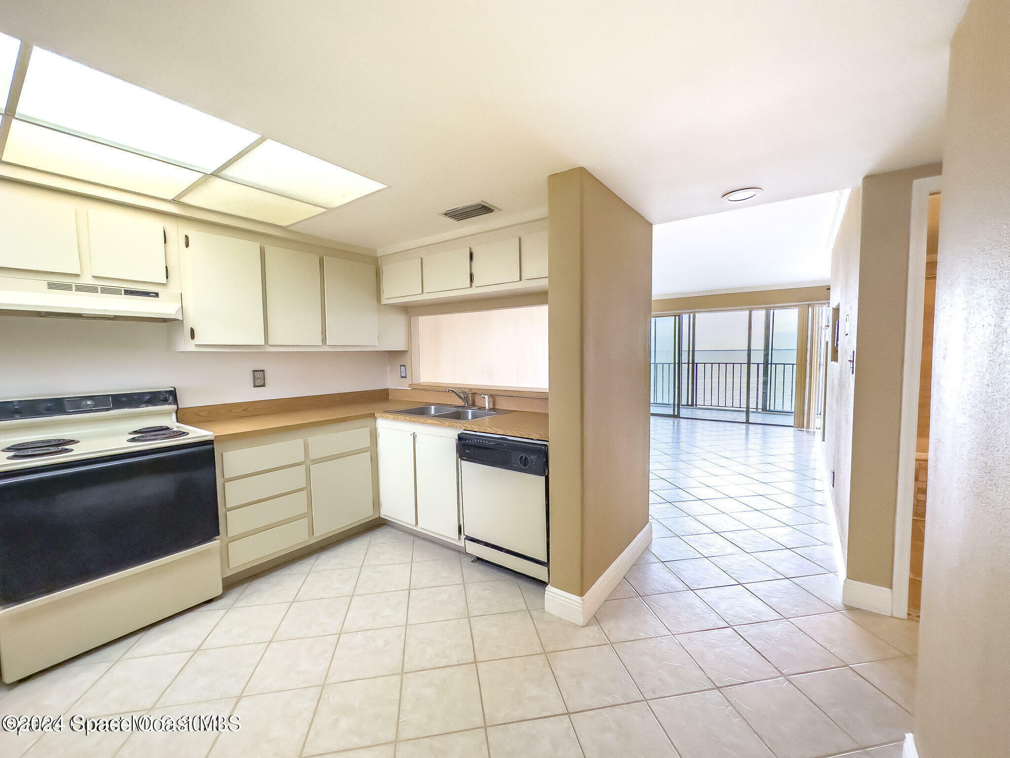 Property Photo:  2467 S Washington Avenue  FL 32780 