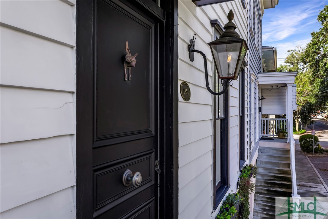 Property Photo: 507 E McDonough Street GA 31401