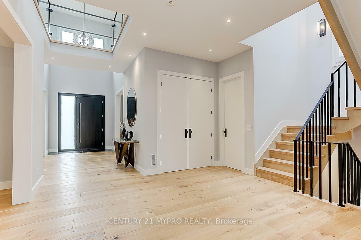 Property Photo: 49 Walmer Road ON L4C 3W9