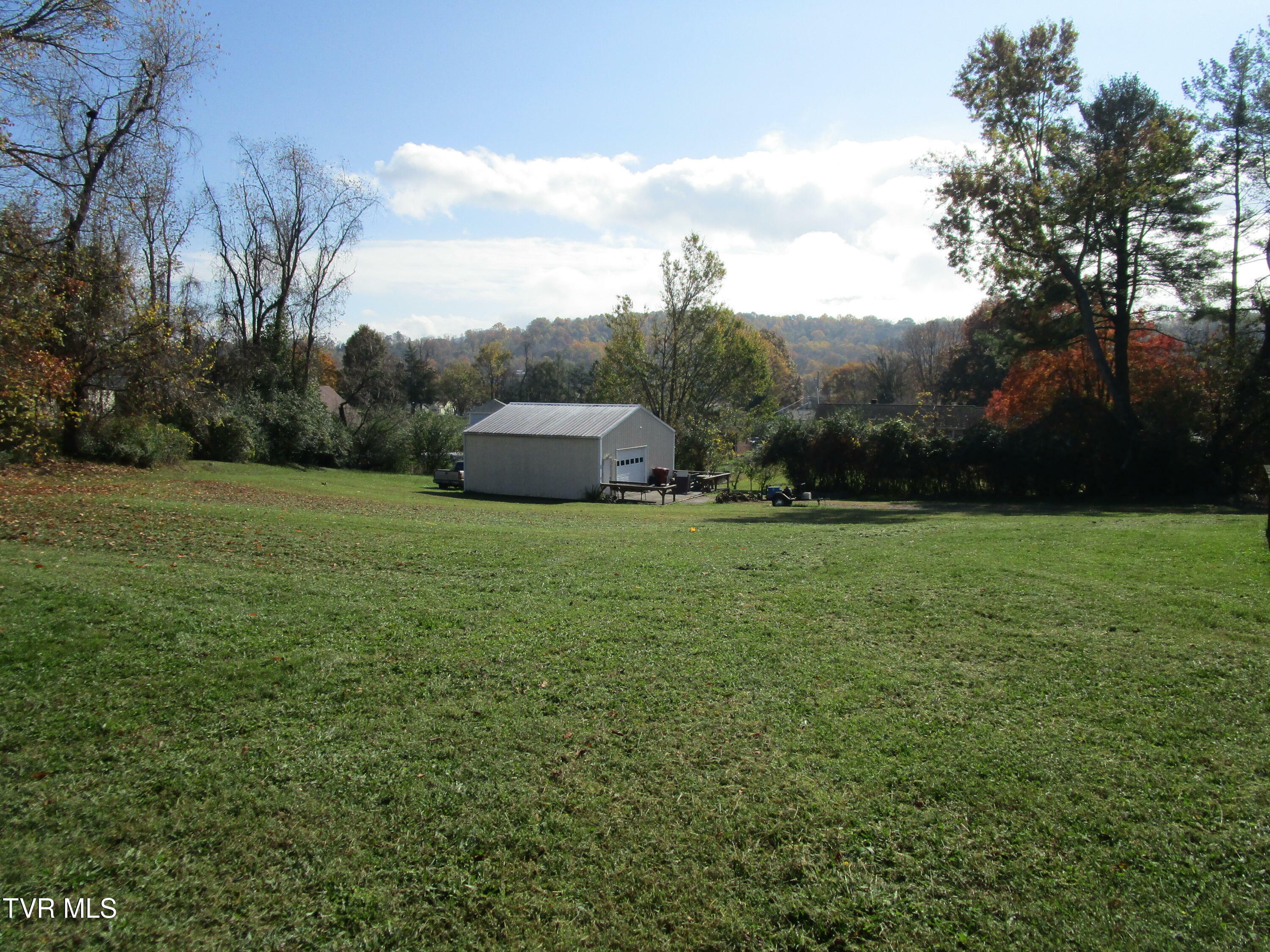 Property Photo:  2200 Hicks Road  TN 37604 