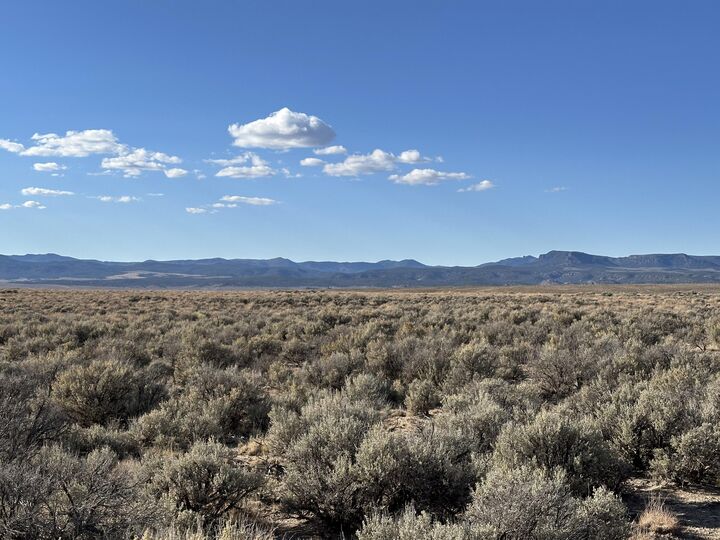 Property Photo: 2455 E Cale Rd UT 84759