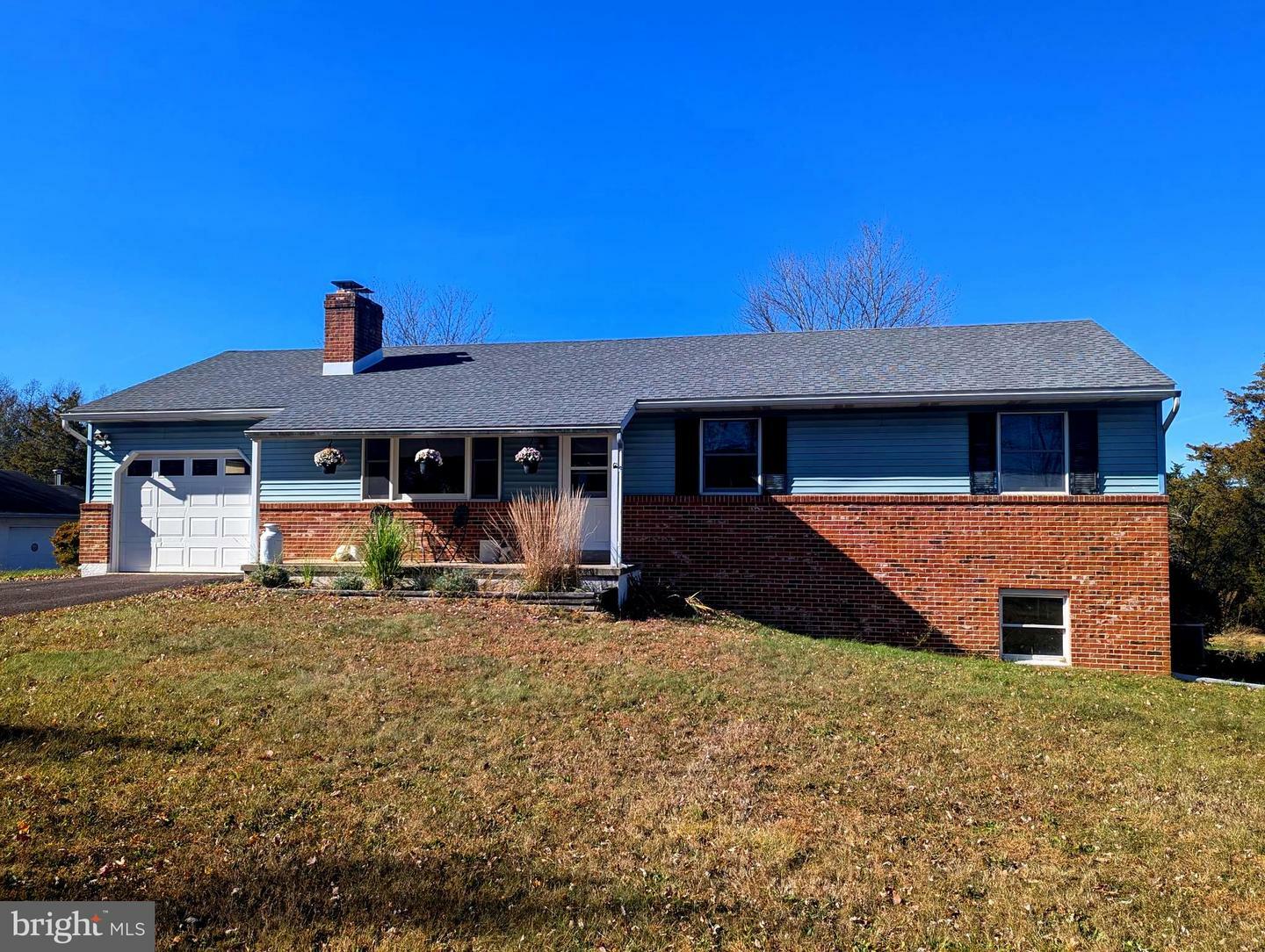 1344 W Campbell Road  Green Lane PA 18054 photo