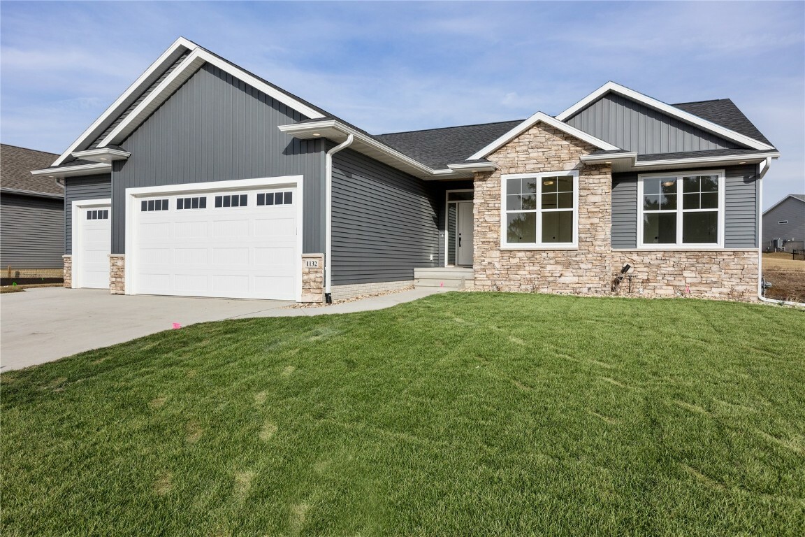 Property Photo:  1132 Stable Ridge Drive  IA 52302 