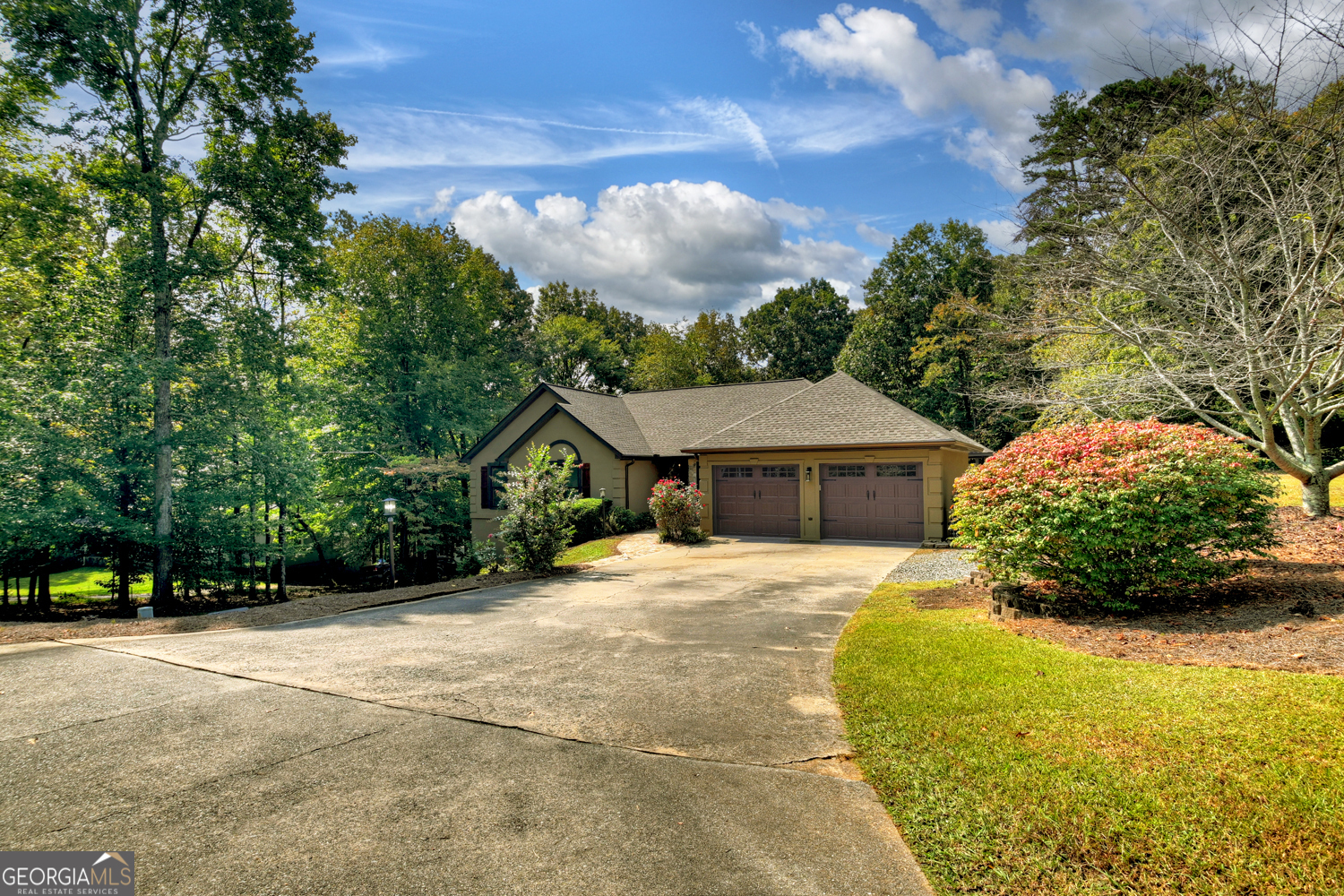 Property Photo:  276 Westwoods Drive  GA 30540 