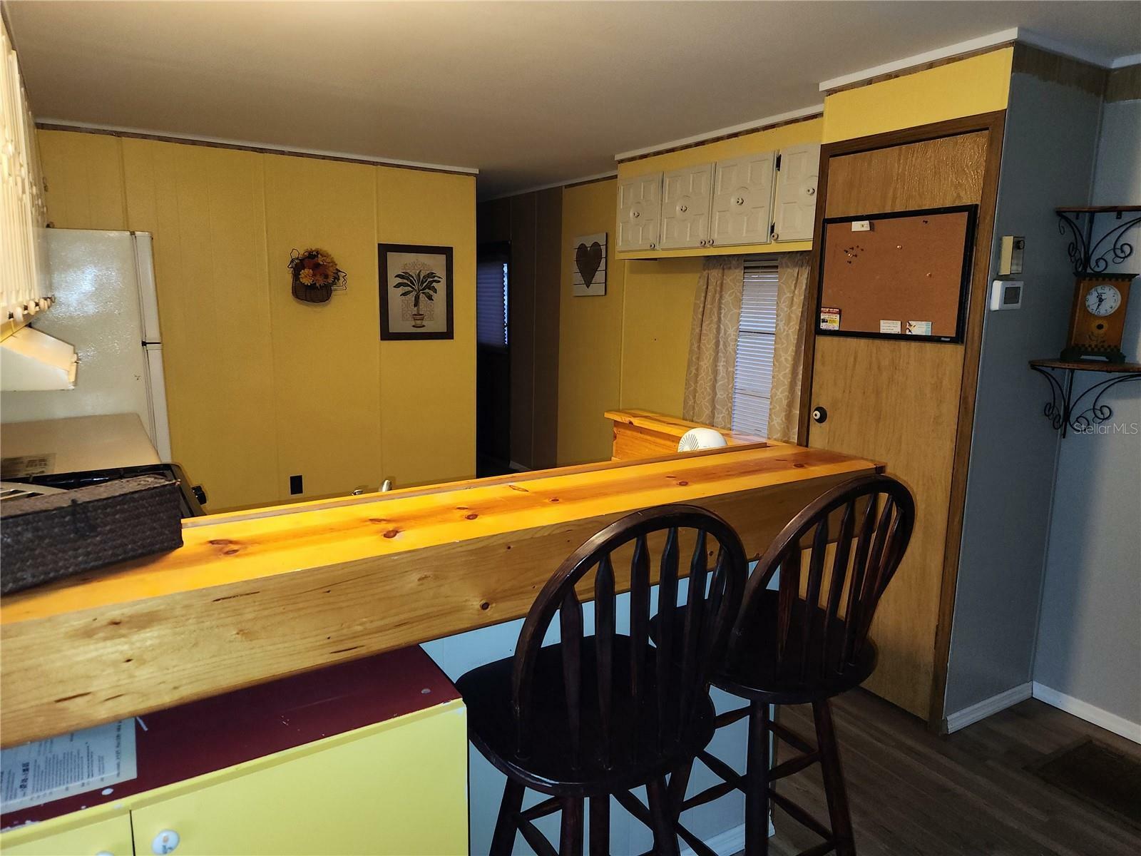 Property Photo: 5524 Holiday Park Boulevard FL 34287